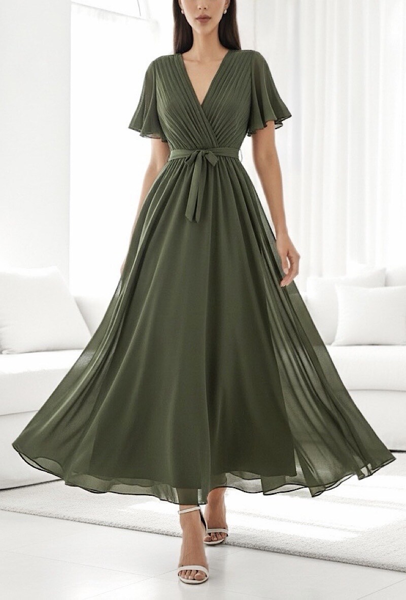 Grossista Elle Style - Abito incrociato ELISE, plissettato molto fluido con fodera in viscosa, un abito molto elegante e di tendenza