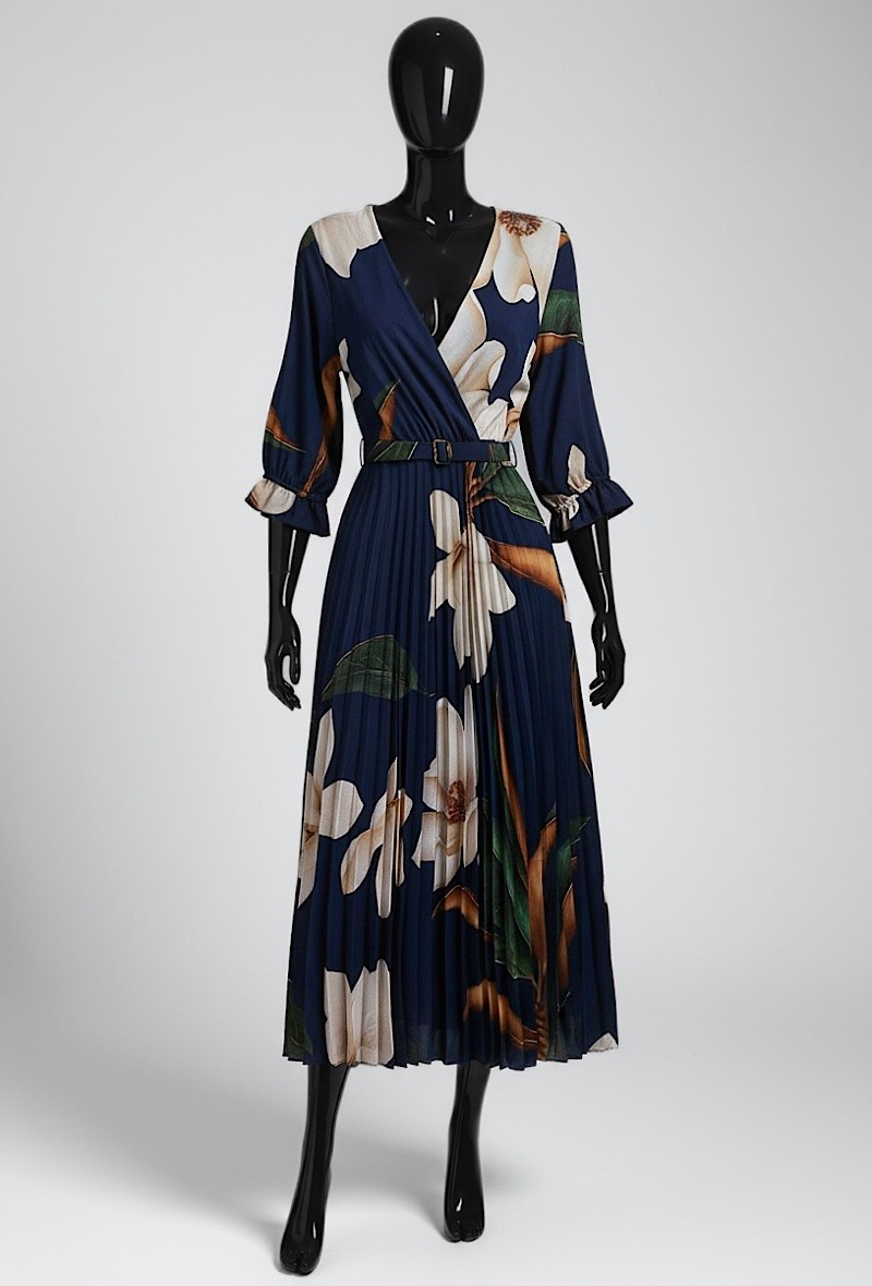 Grossiste Elle Style - Robe LISA plissée avec ceinture faite à la main