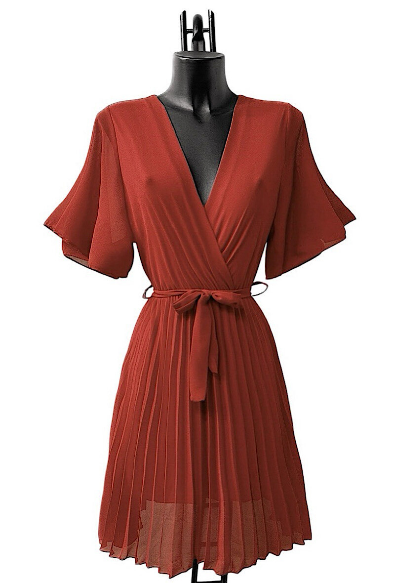 Grossiste Elle Style - Robe BETANY croisée, plissée fluide avec doublure en viscoses
