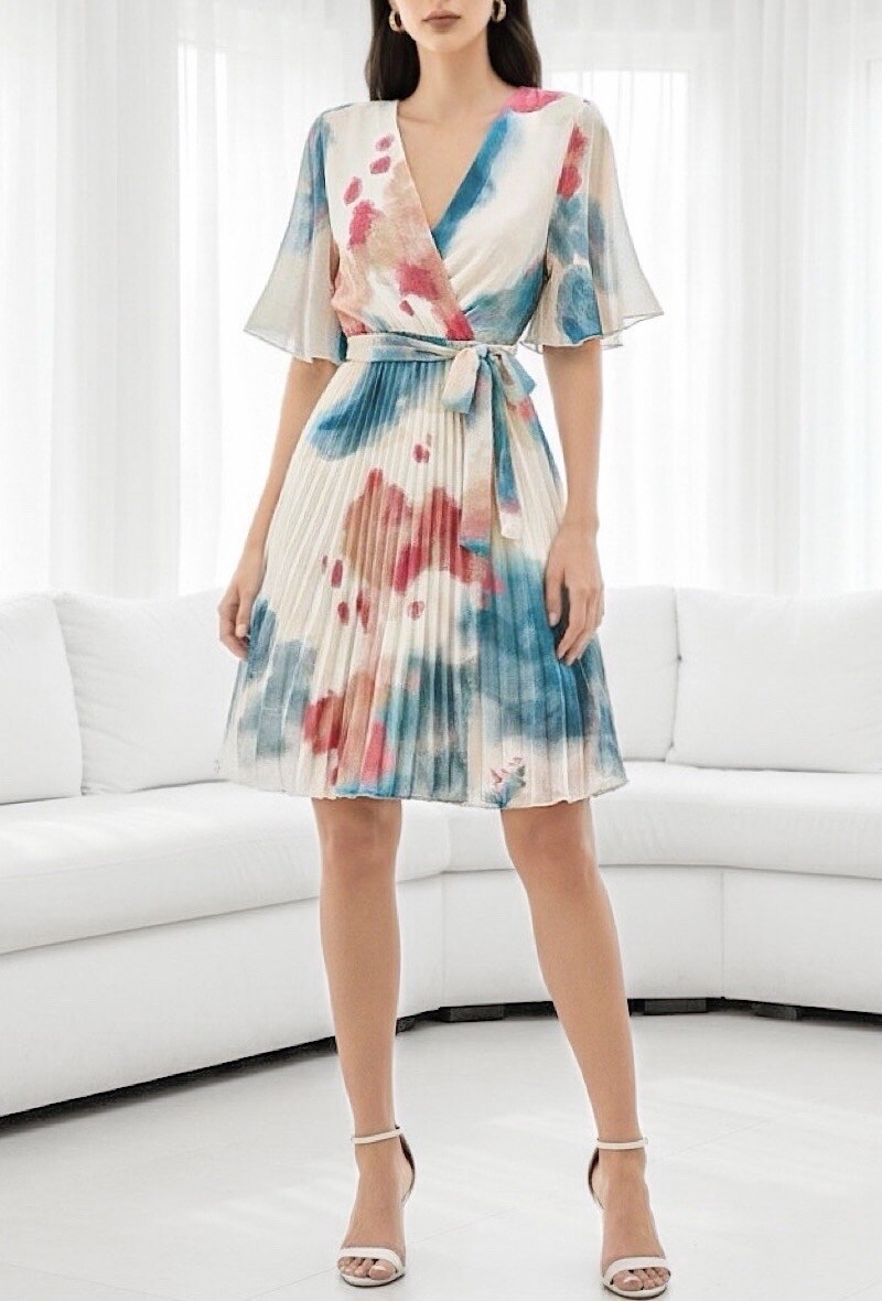 Mayorista Elle Style - Vestido cruzado BETANY con estampado, pliegues fluidos y forro de viscosa