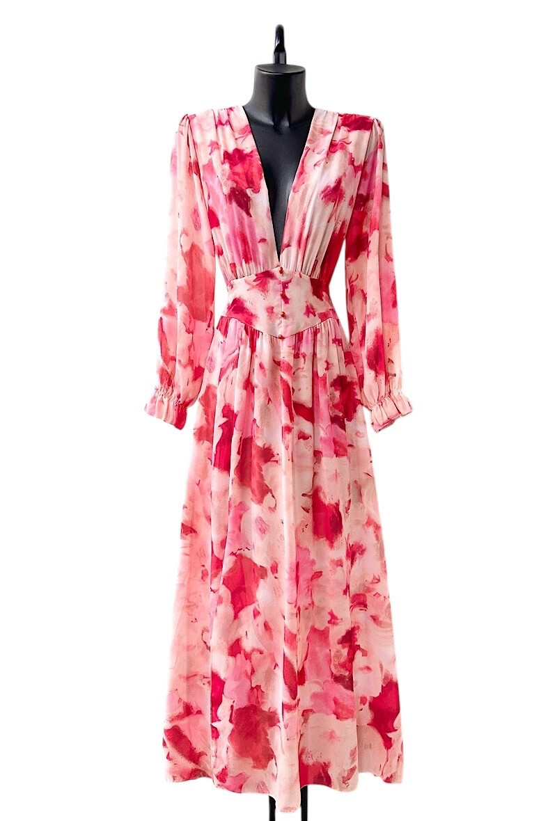 Grossiste Elle Style - Robe JULIETTA, manches longues, boutons et doublure en viscose avec fente