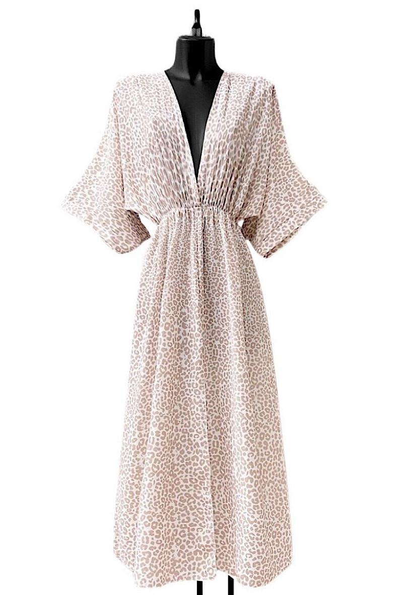 Grossiste Elle Style - Robe MARIA, fluide, chic et romantique avec fente avant.