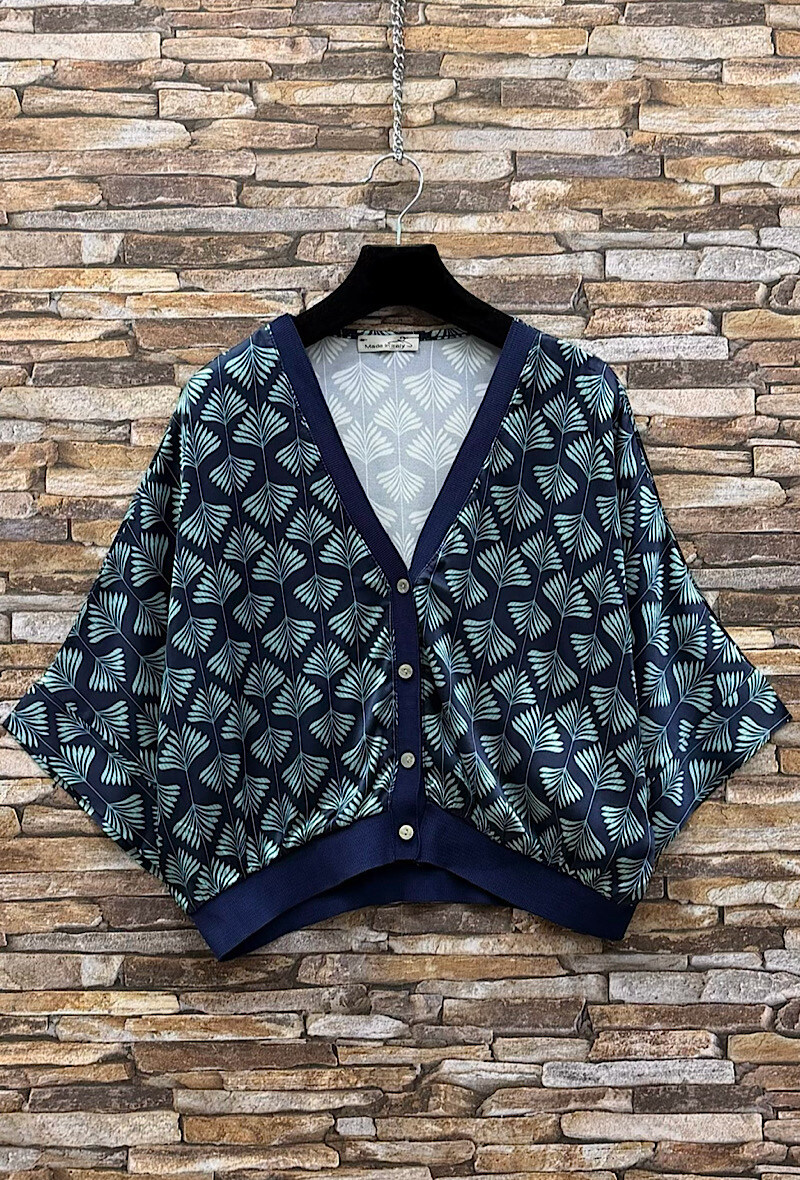 Grossista Elle Style - Vestta stampato in seta viscosa satinata, fluido e romantico