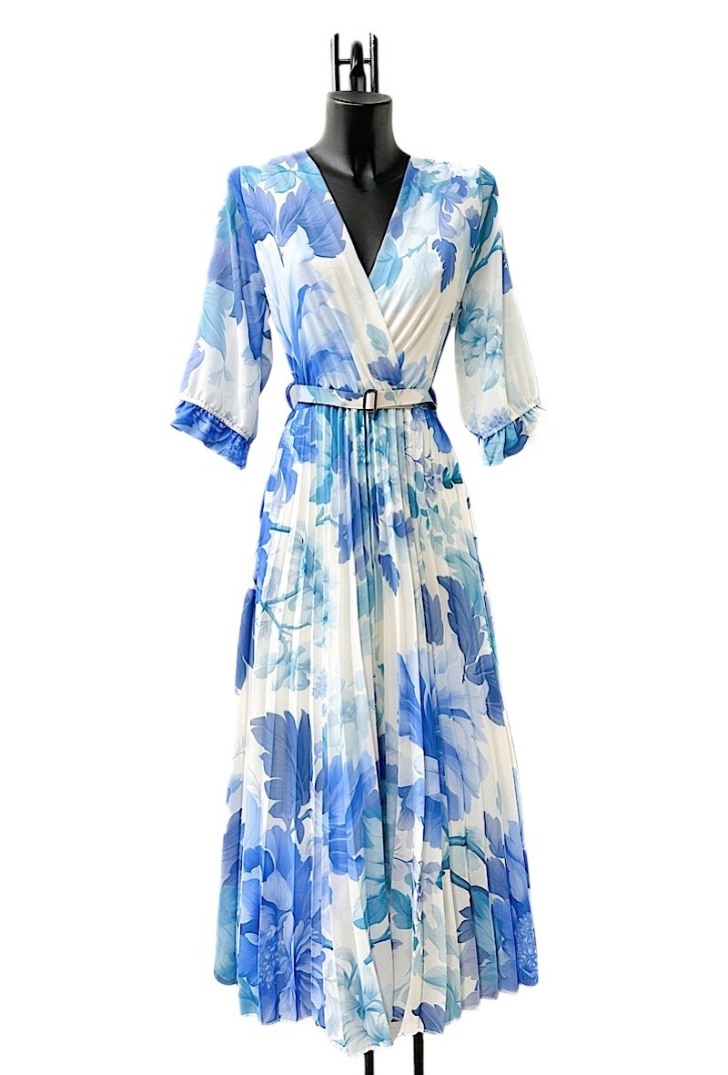 Grossiste Elle Style - Robe LISA plissée avec ceinture faite à la main