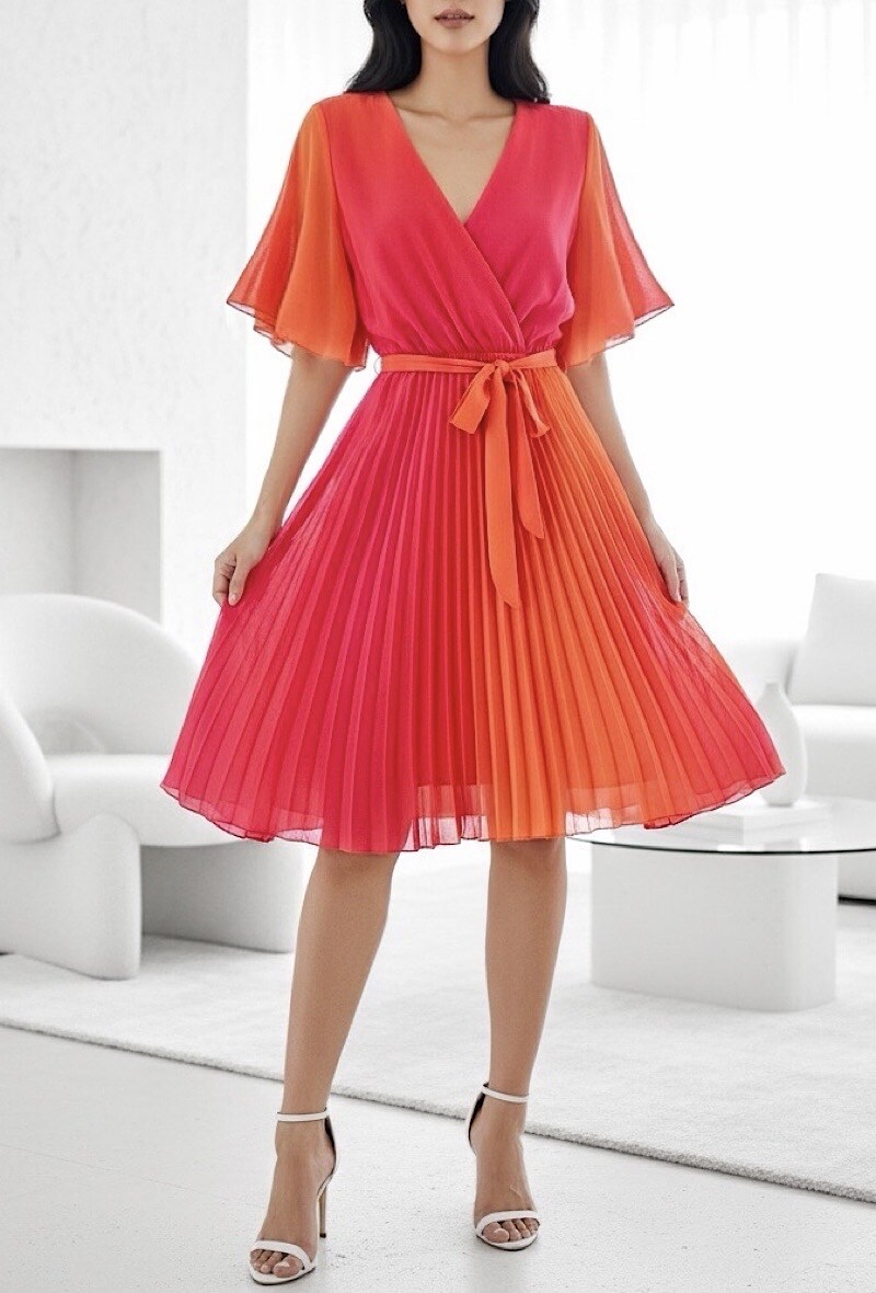 Mayorista Elle Style - Vestido cruzado BETANY con estampado, pliegues fluidos y forro de viscosa