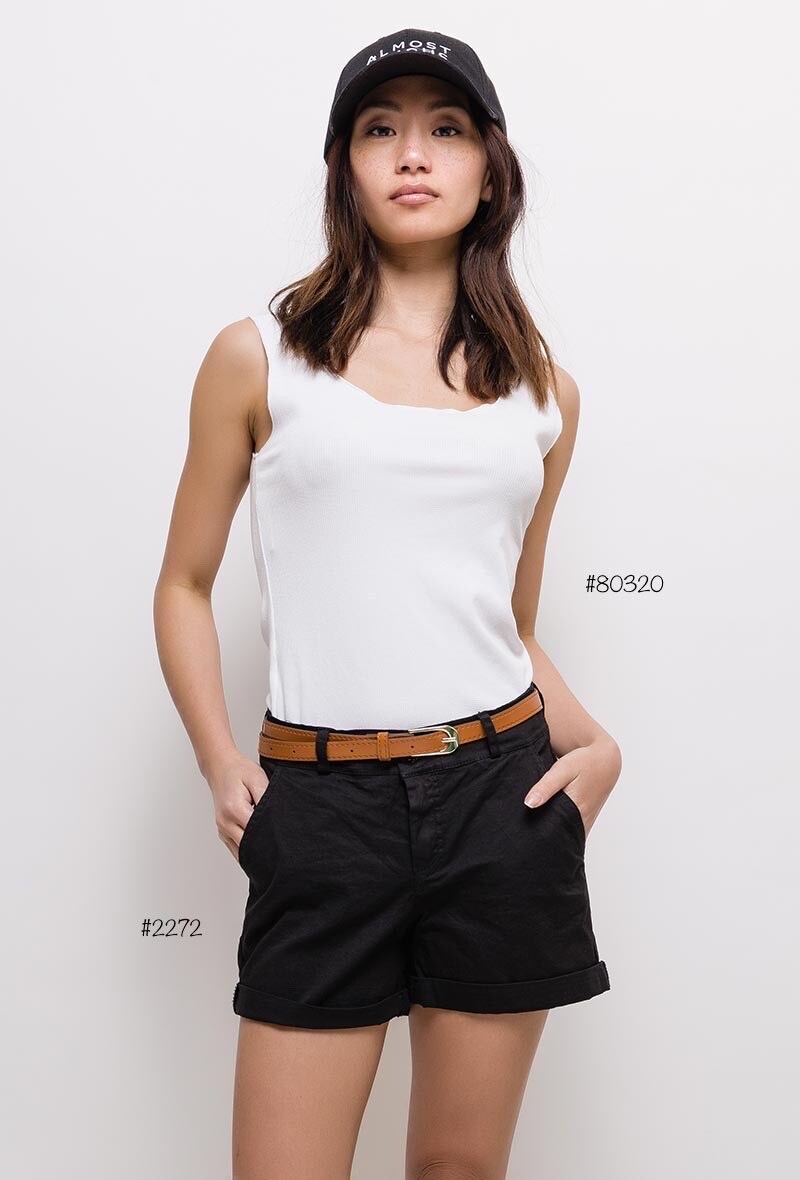 Grossista Elle Style - Shorts modello chino TIAGO in cotone con cintura e tasche frontali