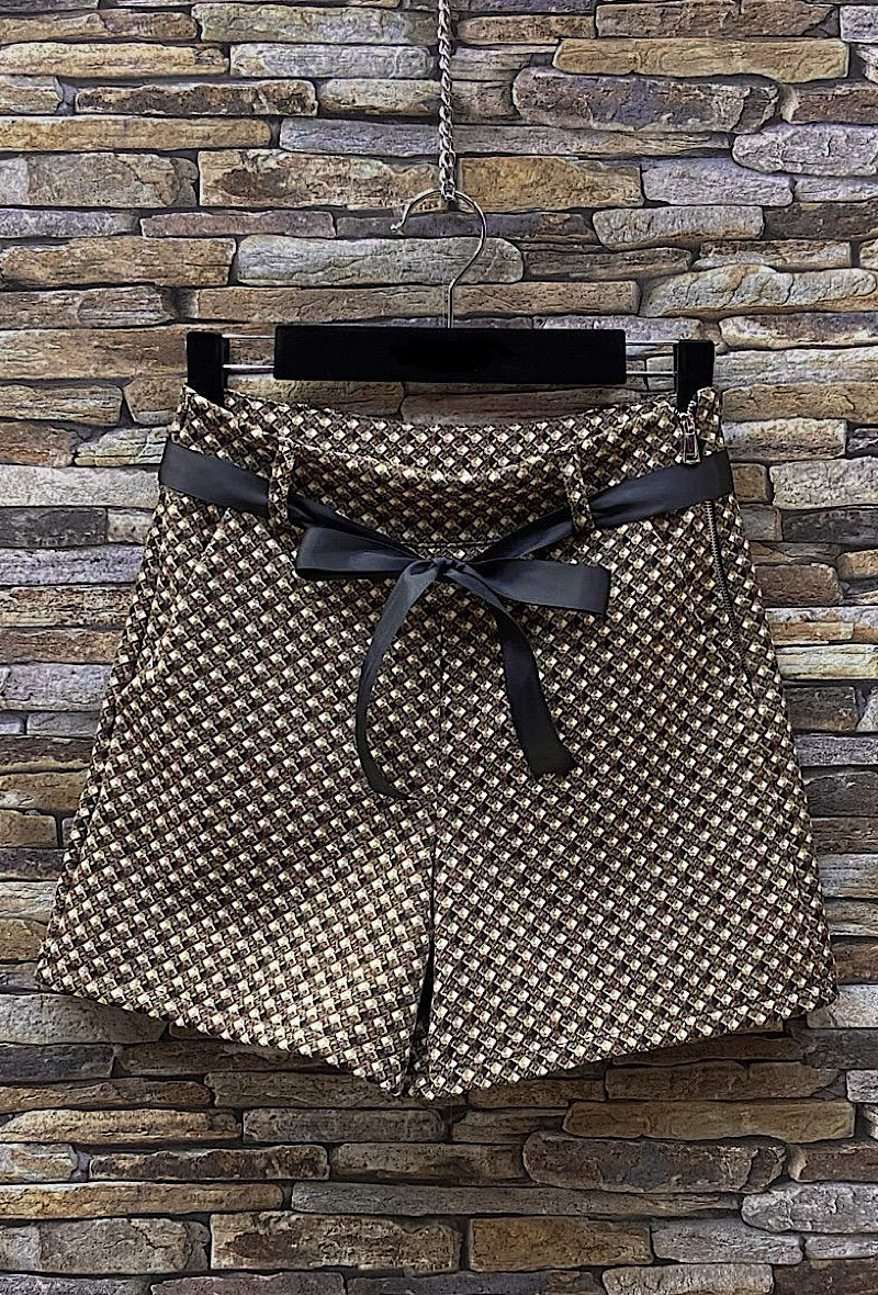 Großhändler Elle Style - DAVY Shorts mit gepolstertem Schleifengürtel Dicke Wollflanell-Optik