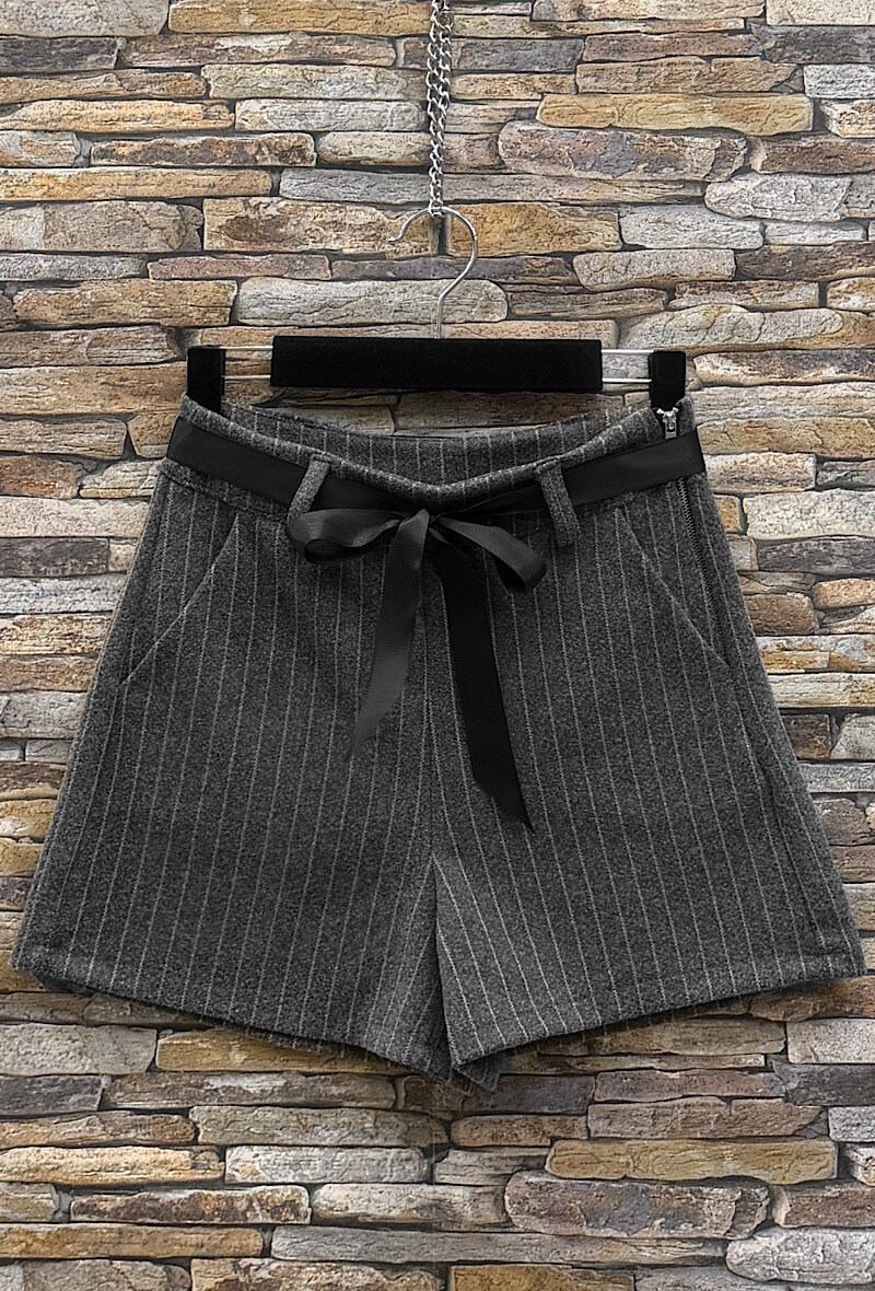 Großhändler Elle Style - DAVY Shorts mit gepolstertem Schleifengürtel Dicke Wollflanell-Optik