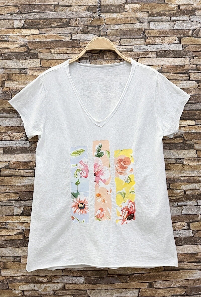 Grossista Elle Style - T-shirt CLARA in cotone morbido con stampa, casual e chic con scollo a V.