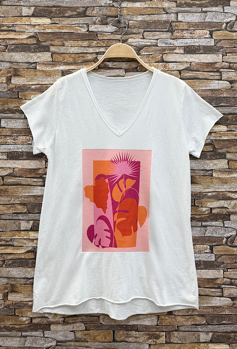 Grossista Elle Style - T-shirt CLARA in cotone morbido con stampa, casual e chic con scollo a V.