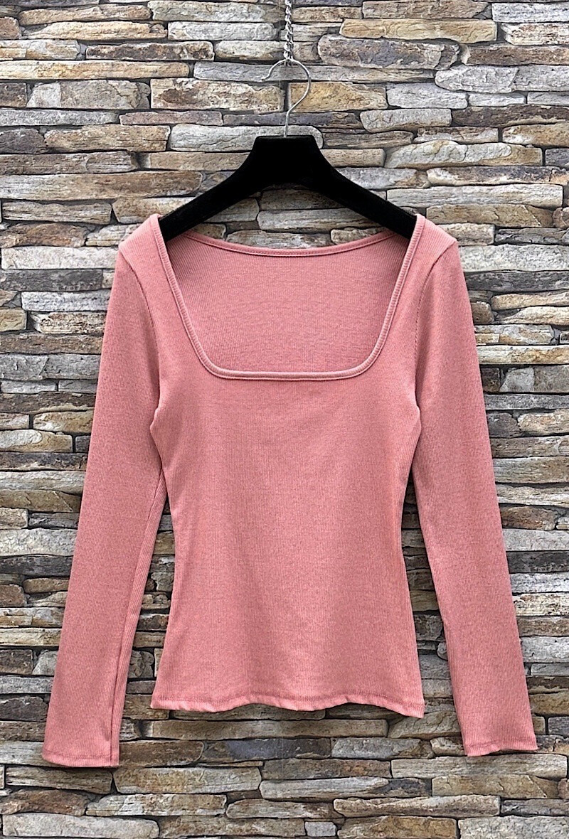 Wholesaler Elle Style - CARRA square neck top with trendy sleeve