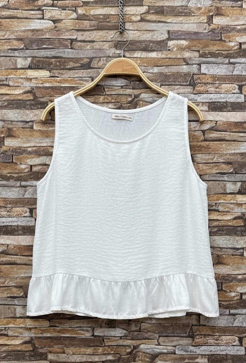 Großhändler Elle Style - ODETTE-Top aus sehr fließender Viskose mit seidigen Satindetails. BOHEMISCH CHIC und IM TREND.