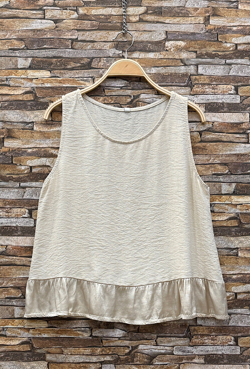 Grossiste Elle Style - Top ODETTE en viscose très fluide avec détails satiné viscose soyeux. BOHEME CHIC et TENDANCE.