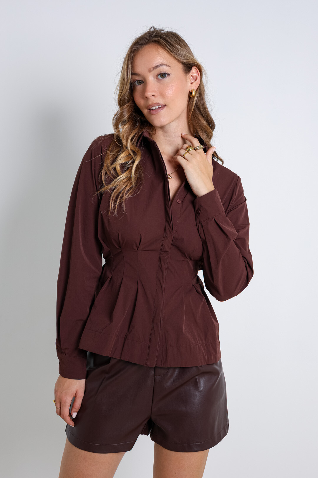 Grossista ELLI WHITE - Camicia in viscosa aderente