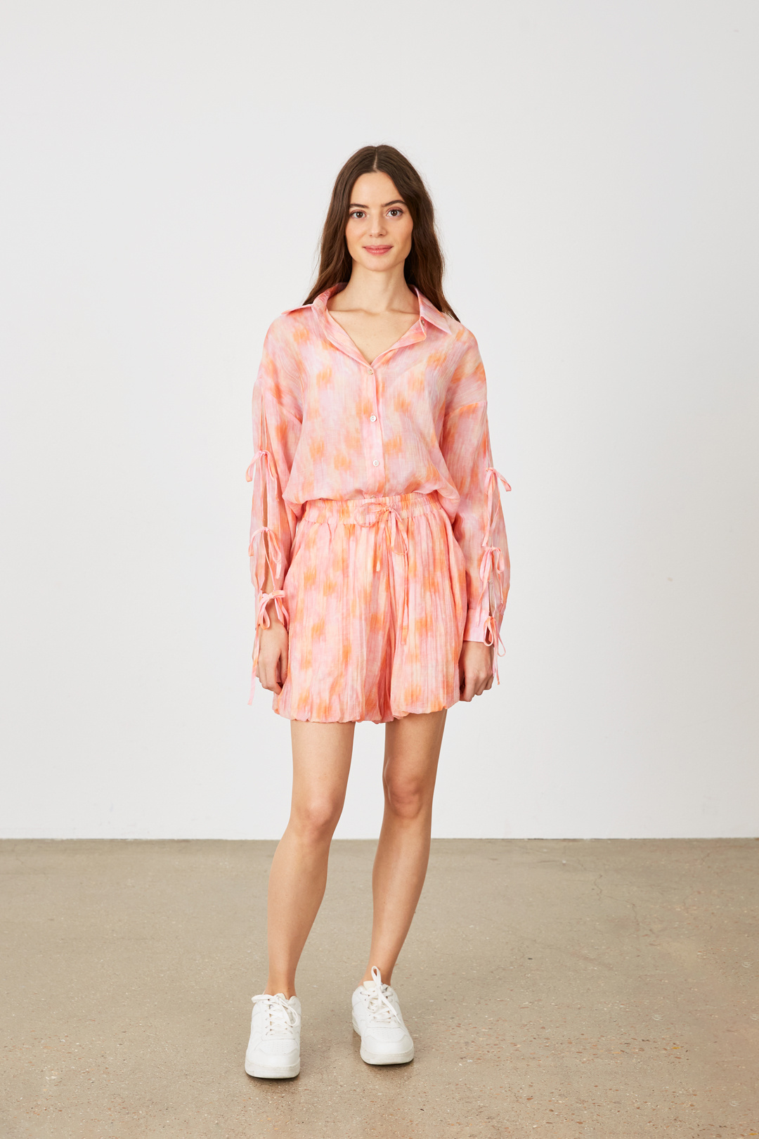 Grossiste ELLI WHITE - Chemise à imprimé avec nœuds à nouer aux manches