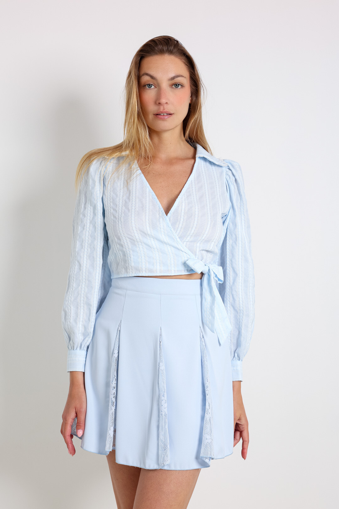 Grossiste ELLI WHITE - Jupe plissée à dentelle