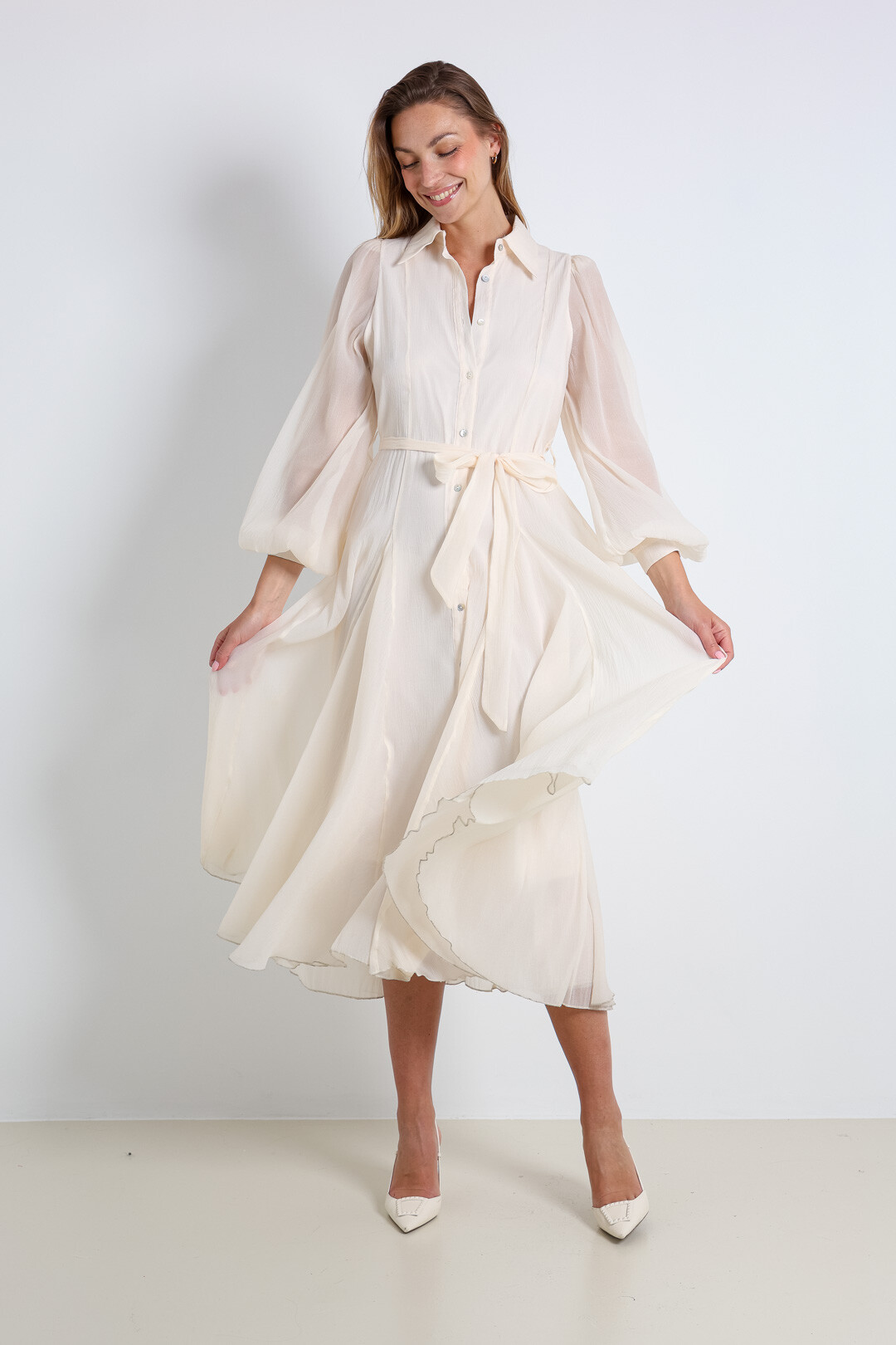 Grossiste ELLI WHITE - Robe longue fluide au style élégant