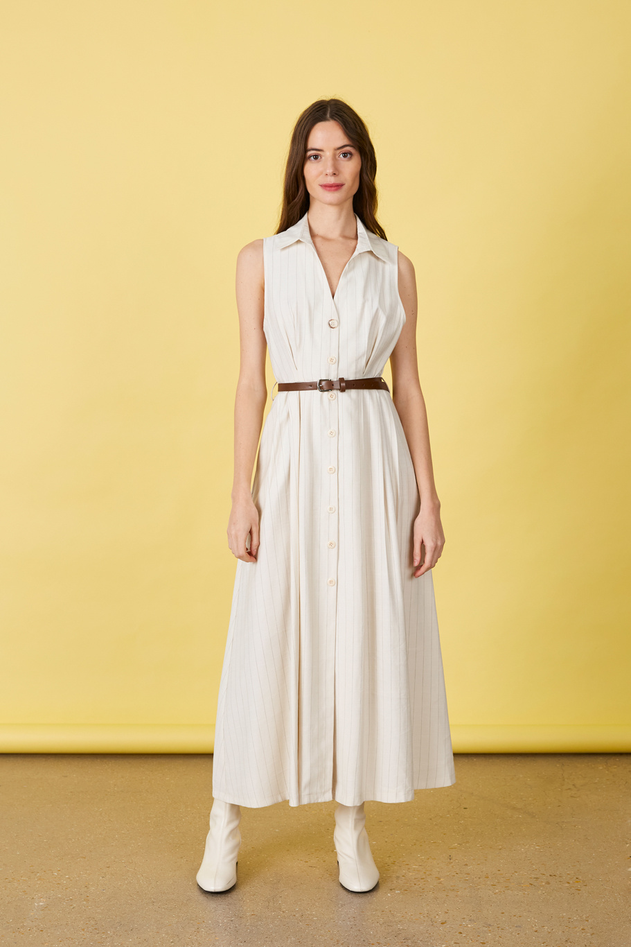 Grossiste ELLI WHITE - Robe longue sans manches à rayures et ceinture