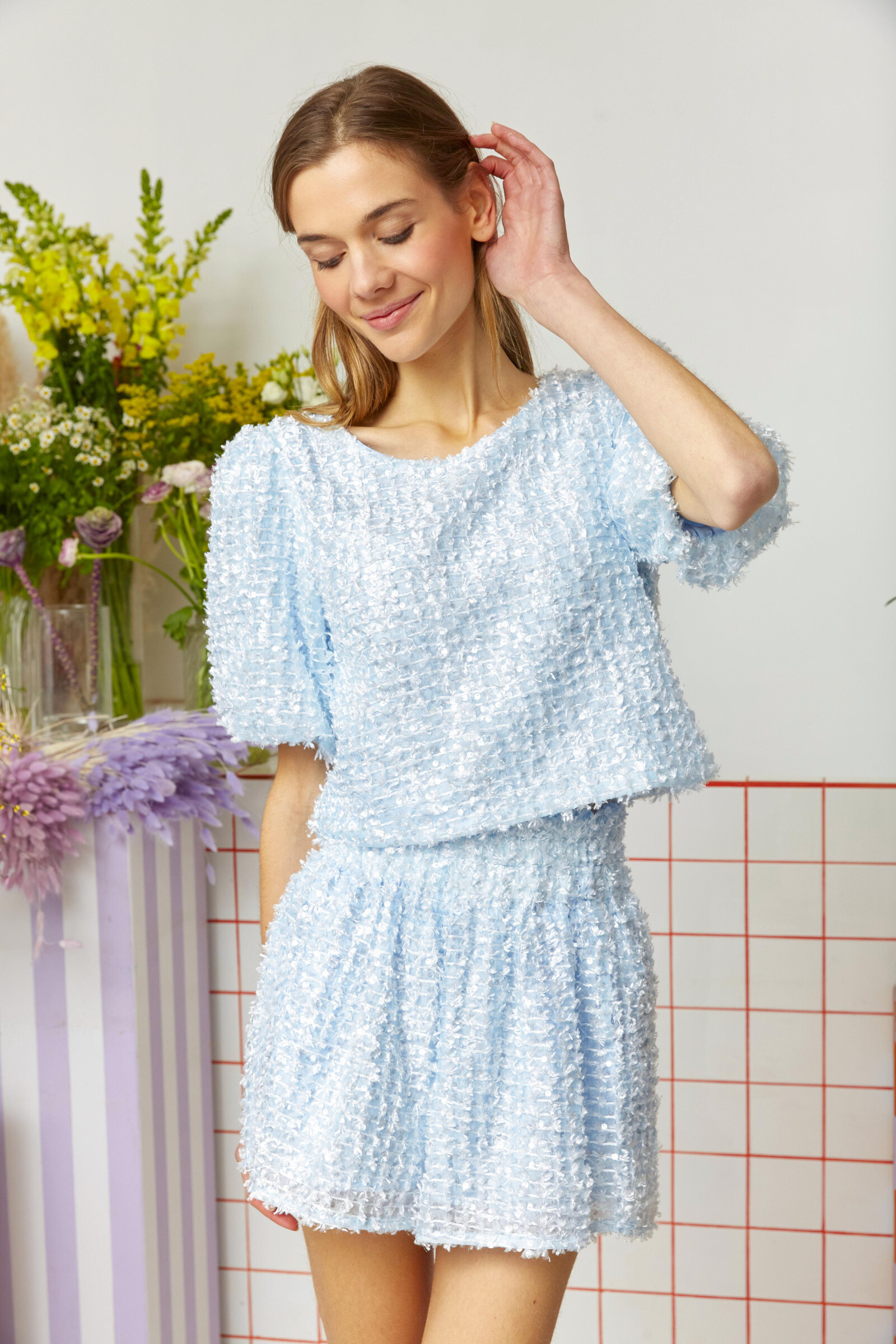 Wholesaler ELLI WHITE - Top textured blue with sequins and open back knotted