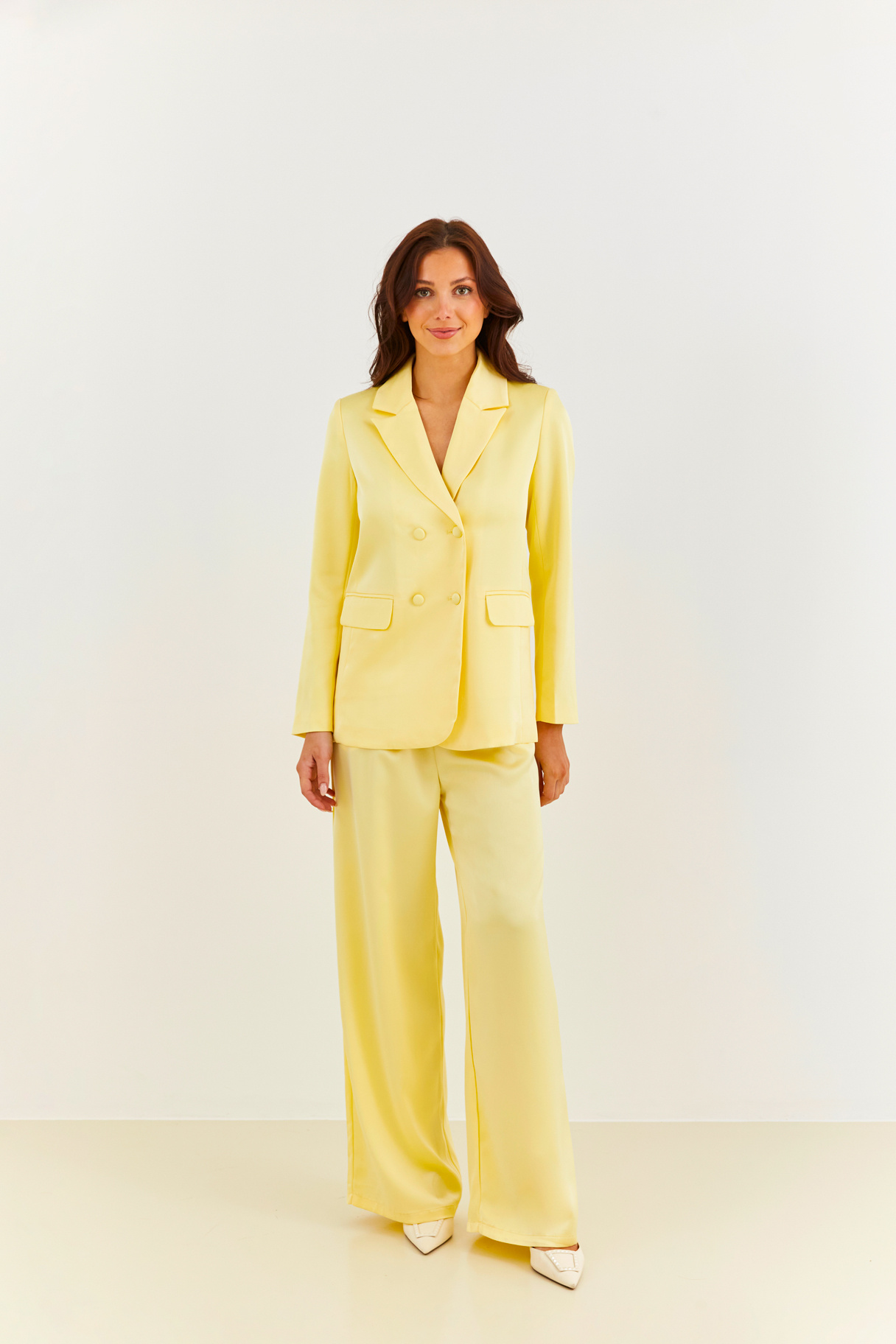 Grossiste ELLI WHITE - Veste blazer en satin