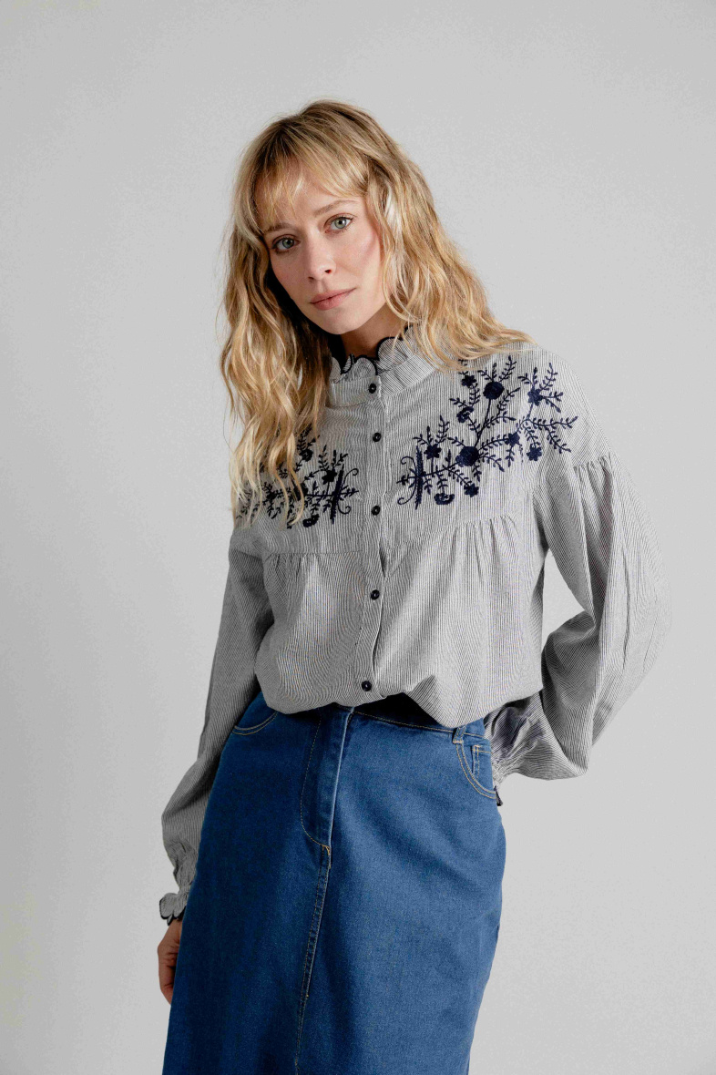 Wholesaler EMILIE K PRET A PORTER - Striped and embroidered shirt