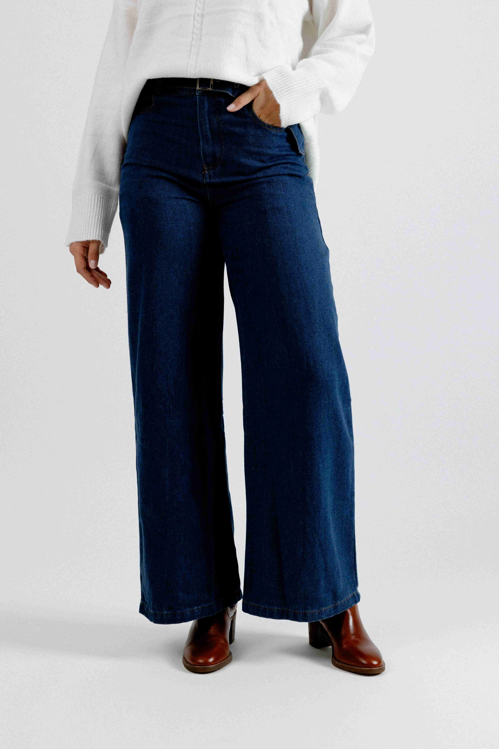Wholesaler EMILIE K PRET A PORTER - Very comfortable high-waisted denim pants