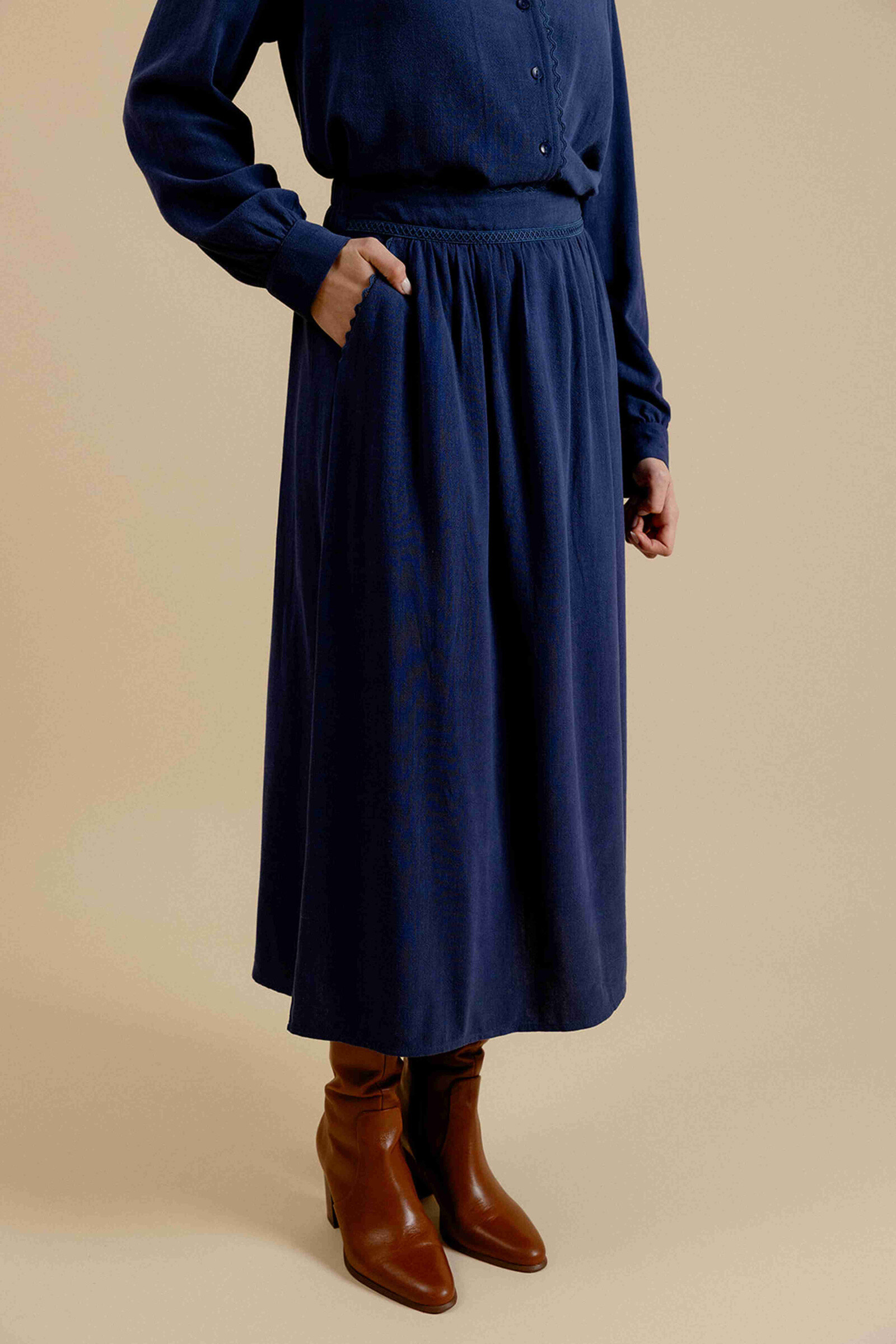 Wholesaler EMILIE K PRET A PORTER - Fluid skirt, with elastic size and side pockets