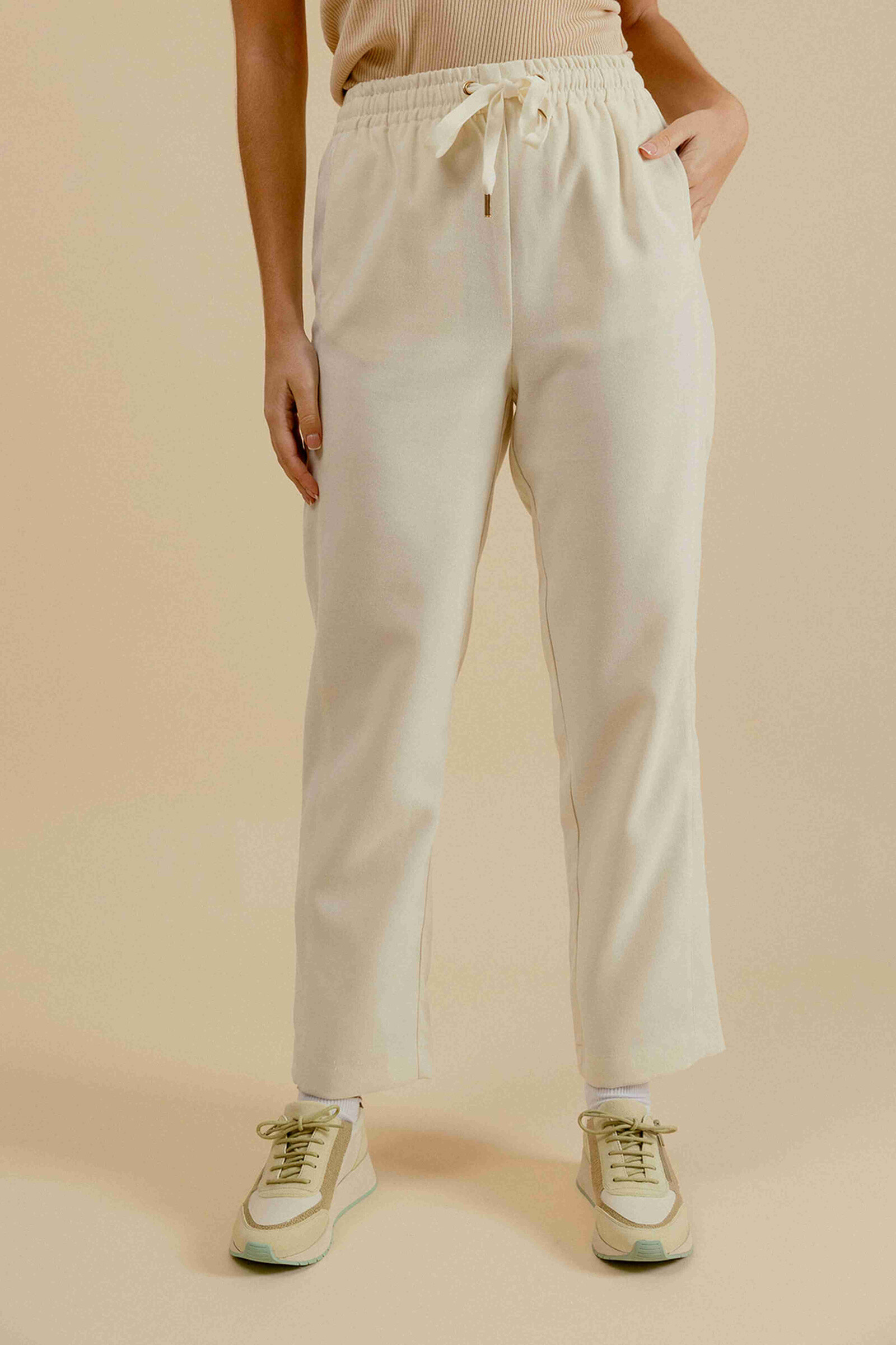 Wholesaler EMILIE K PRET A PORTER - Ecru pants, straight cut with elastic waist with adjustable cord