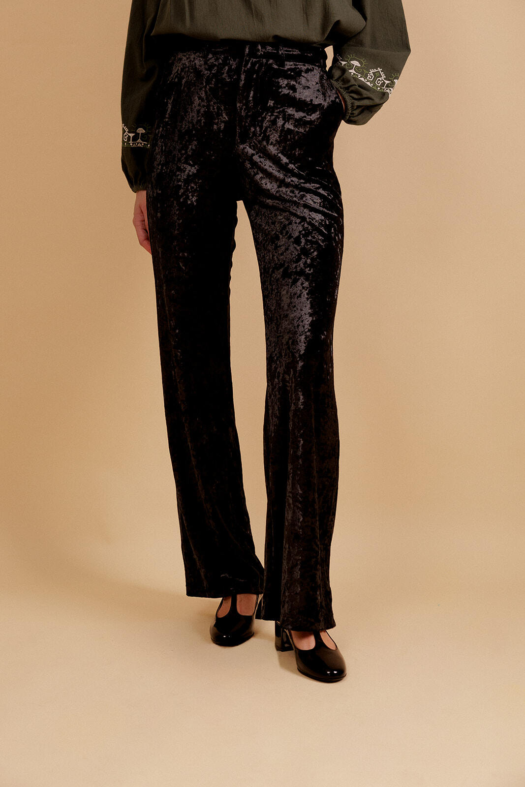 Wholesaler EMILIE K PRET A PORTER - THENAIS velvet trousers with a shiny effect