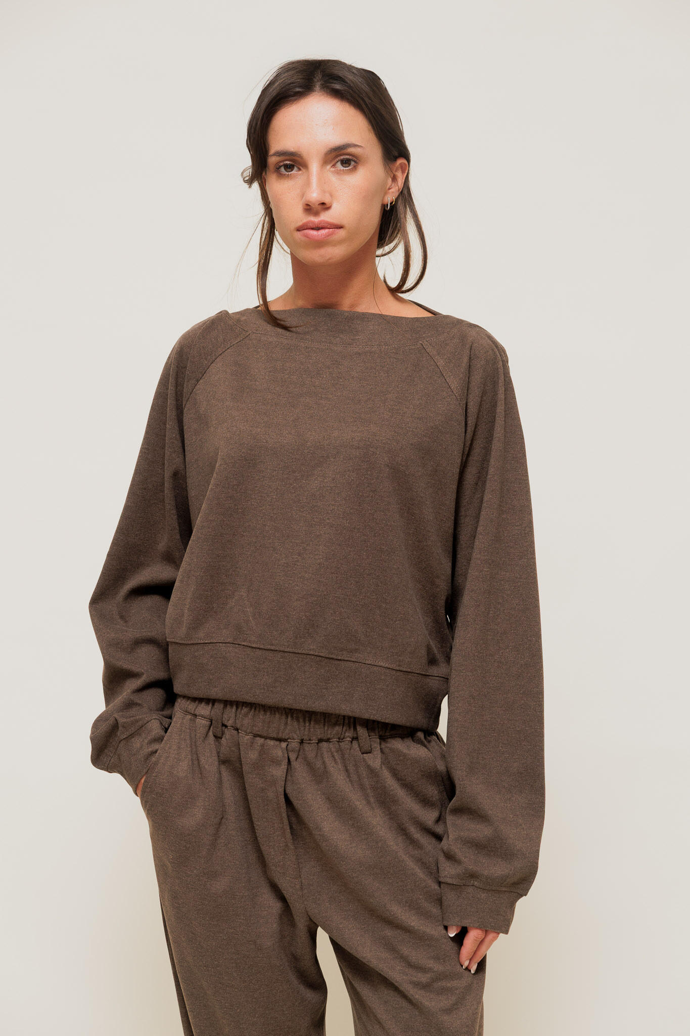 Grossiste EMILIE K PRET A PORTER - SÉLIANE - Sweat Uni à Encolure Bateau