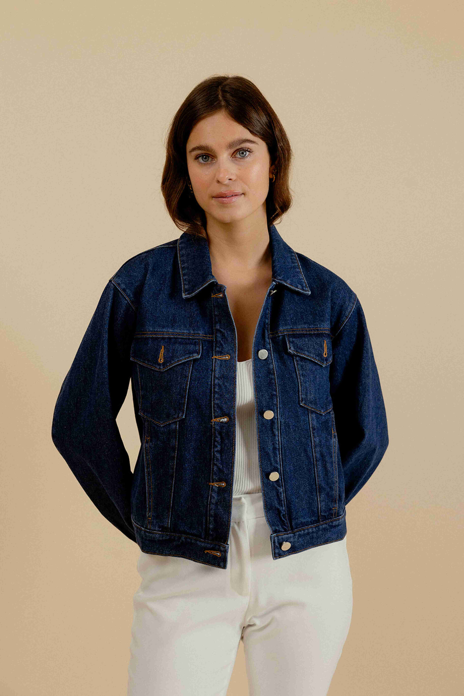 Wholesaler EMILIE K PRET A PORTER - Short denim jacket with straight cut