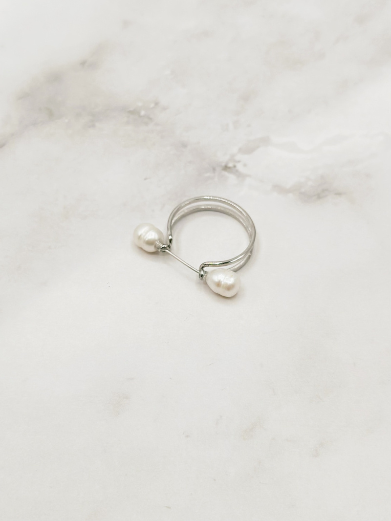 Mayorista Emily - Anillo de Acero Inoxidable con Perlas Gemelas