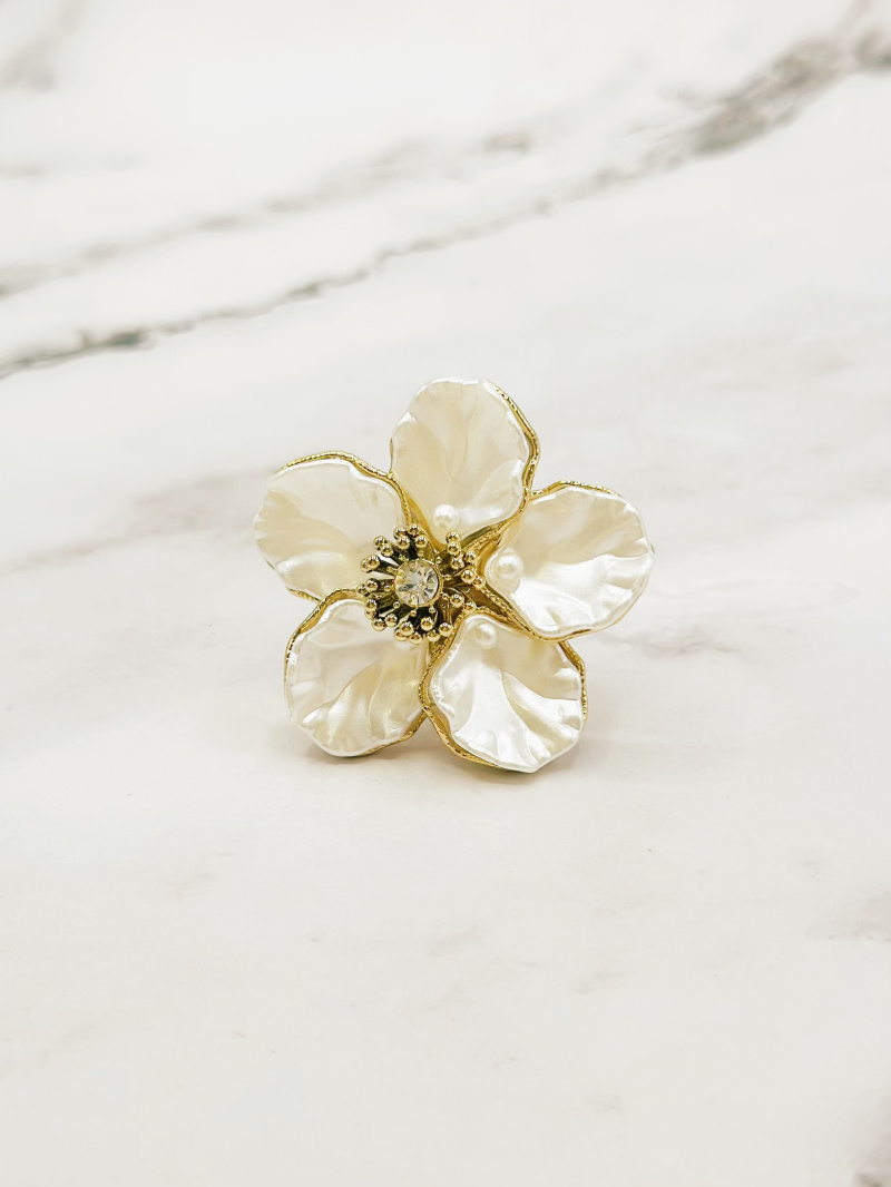 Mayorista Emily - Anillo ajustable de acero inoxidable con flores.