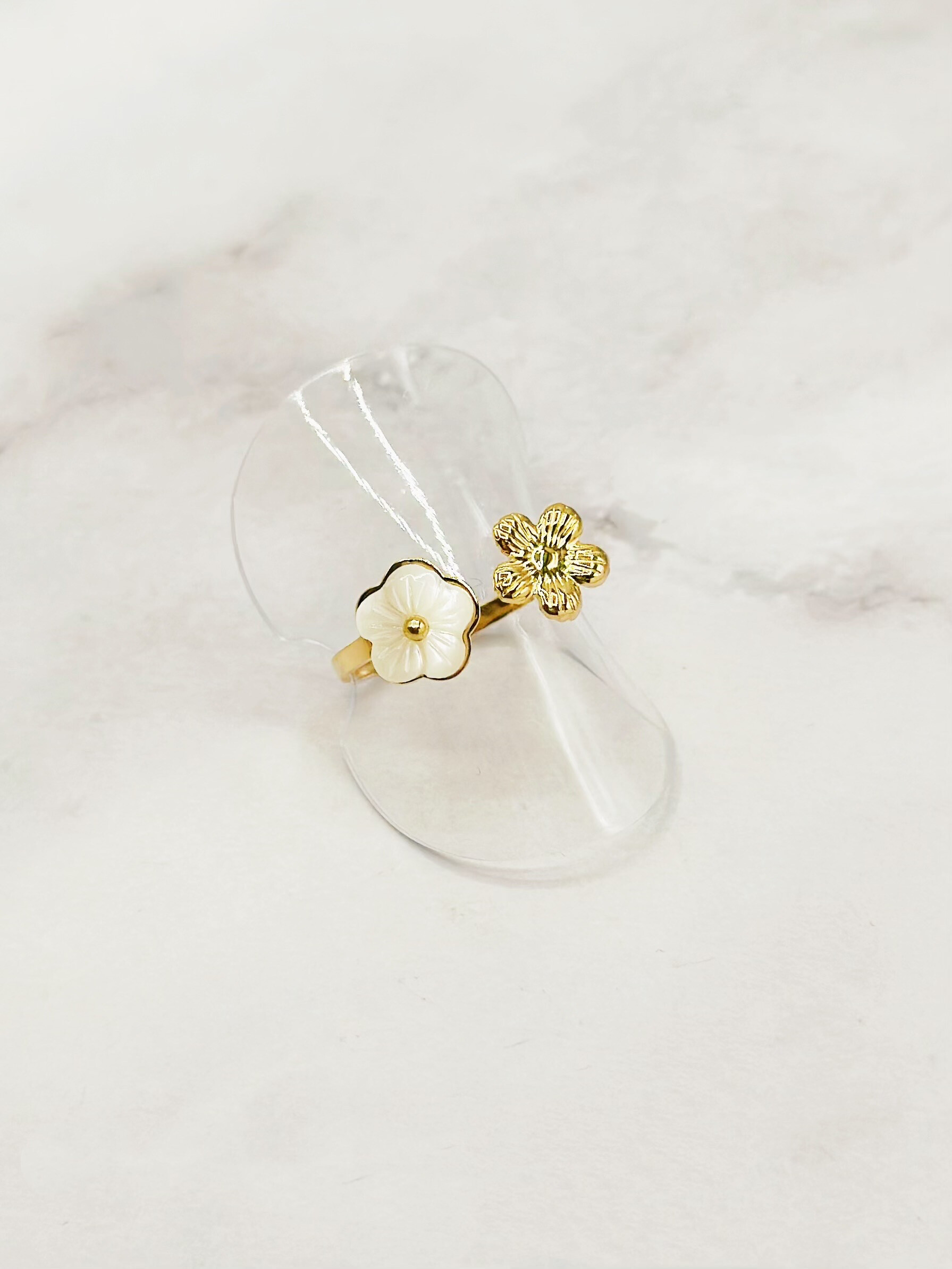 Mayorista Emily - Anillo de acero inoxidable ajustable con forma de corazón