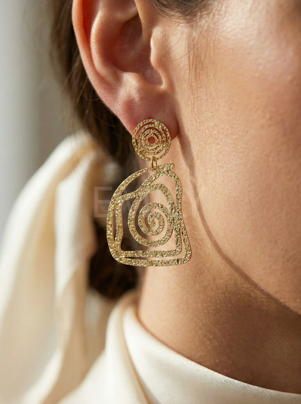 Großhändler Emily - Goldene Edelstahl-Ohrringe Spiralen