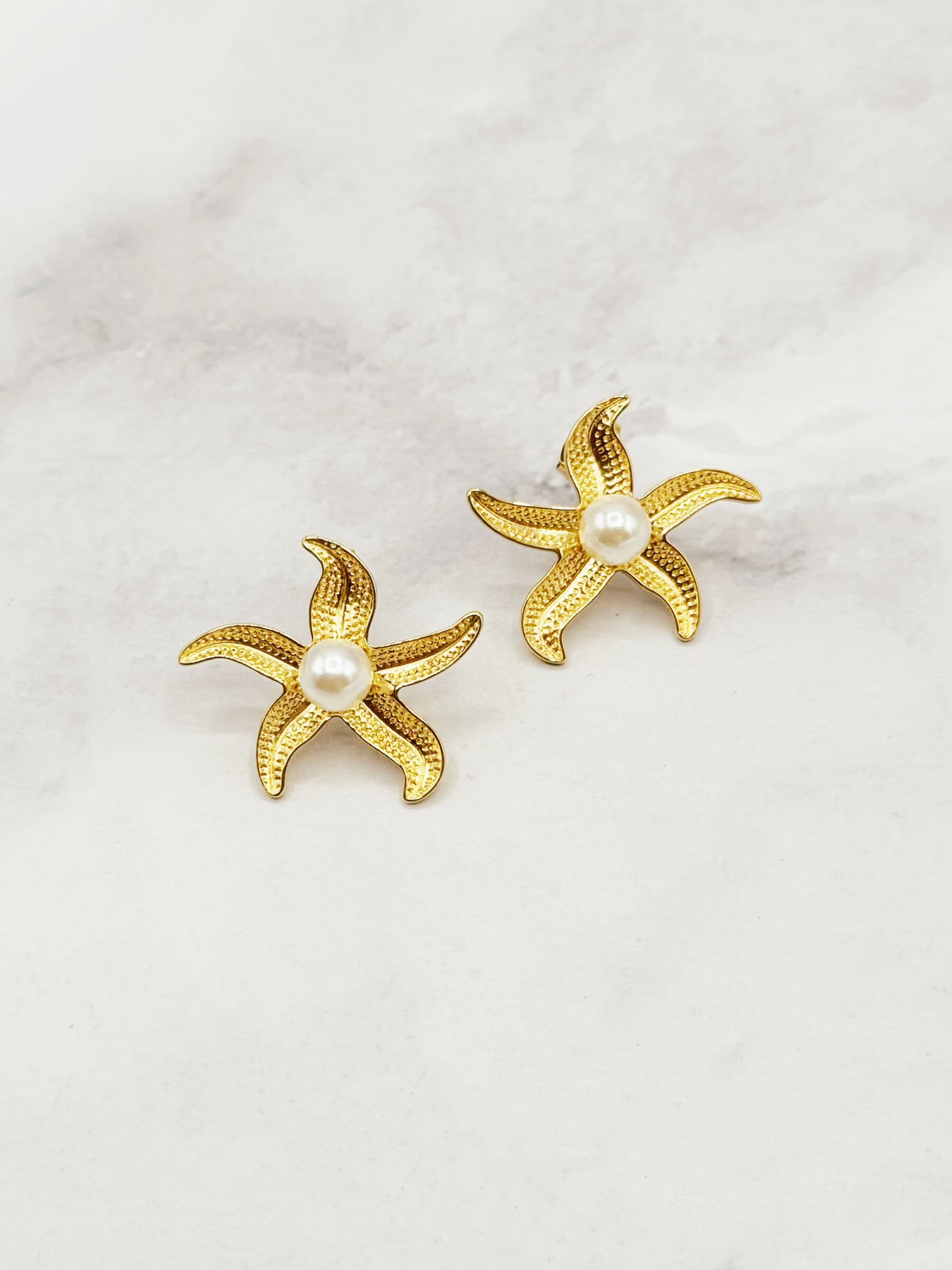Wholesaler Emily - Starfish and white pearl stainless steel earrings