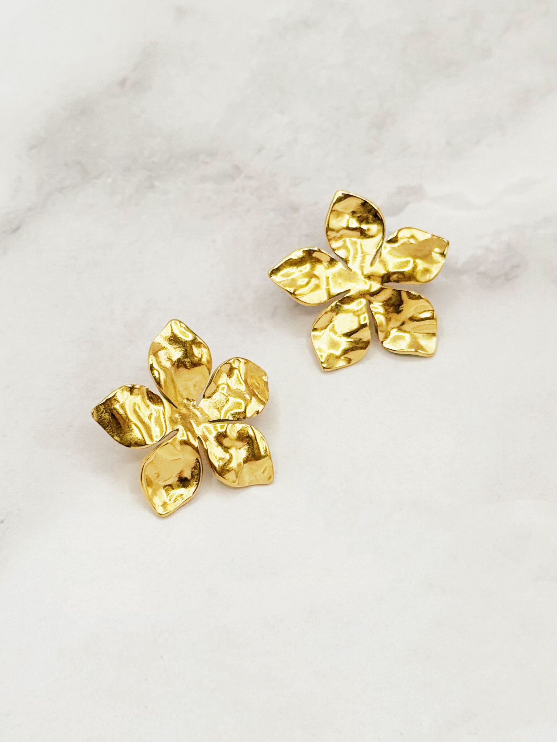 Grossiste Emily - Boucles d'oreilles en acier inoxydable Fleurs