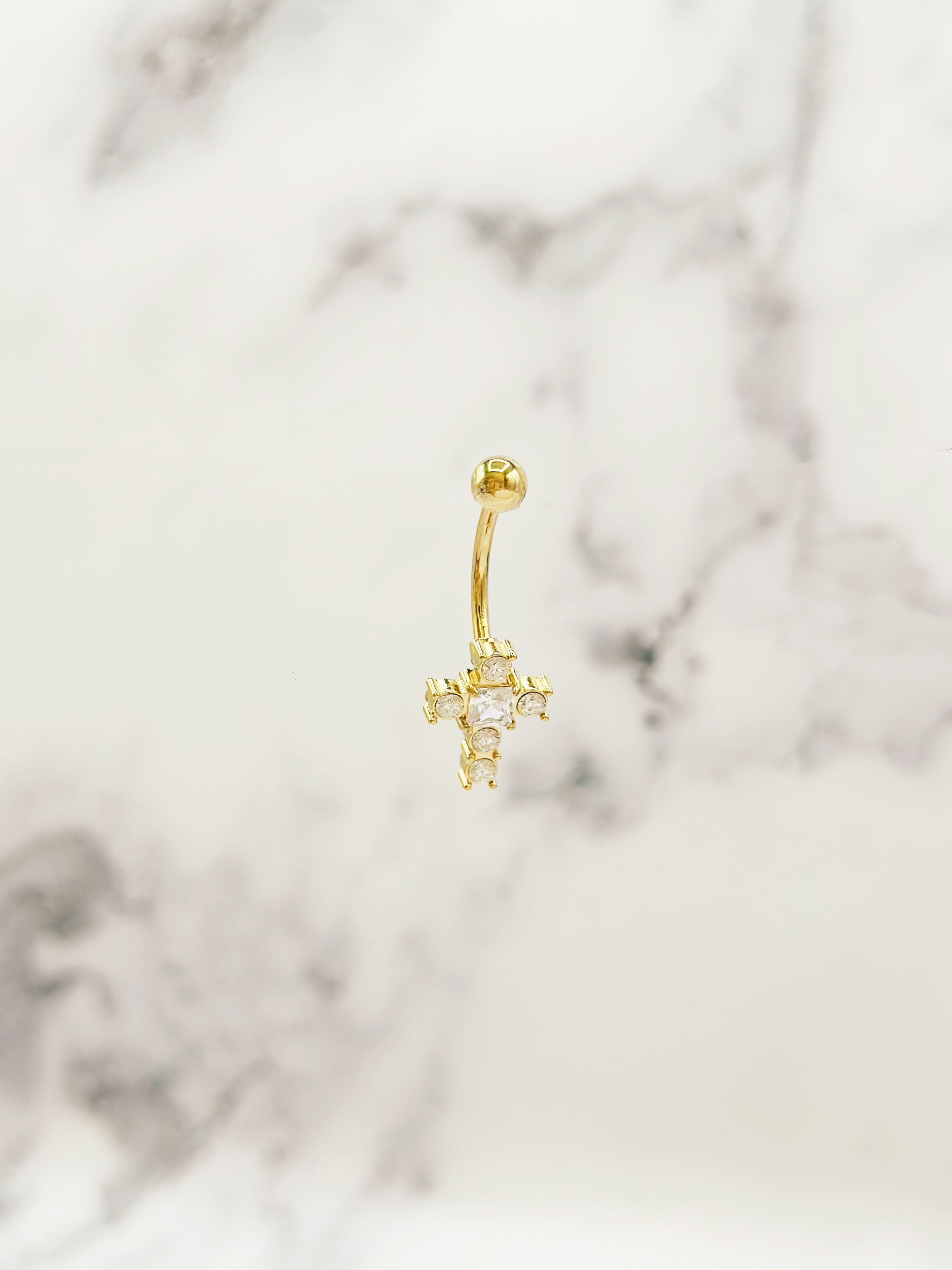 Grossiste Emily - Piercing de nombril en acier inoxydable Croix