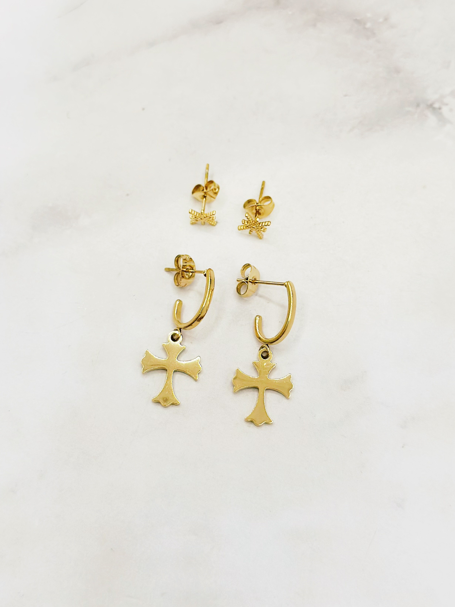 Großhändler Emily - Set aus zwei Ohrringen aus Edelstahl