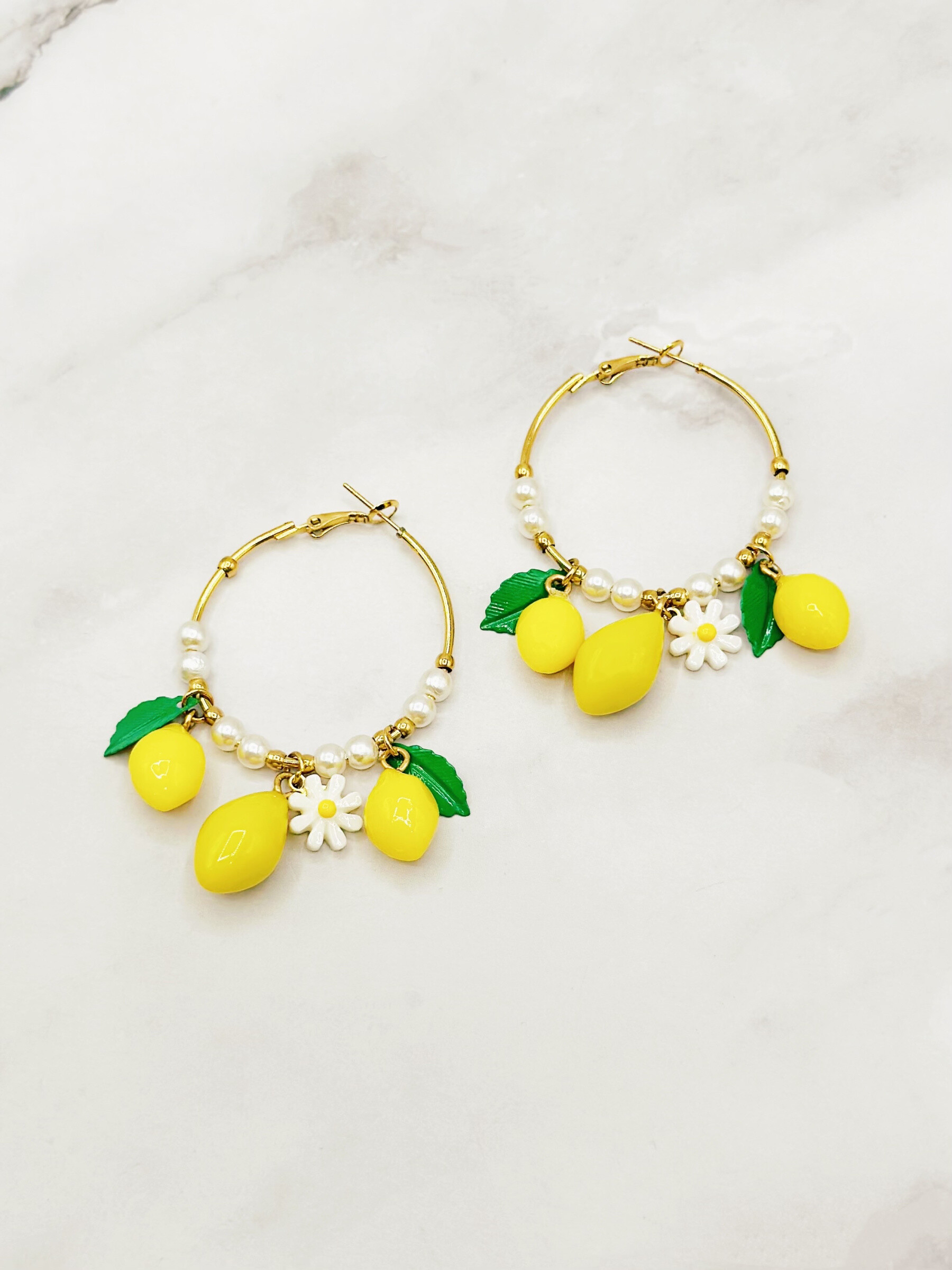 Wholesaler Emily - Starfish and white pearl stainless steel earrings