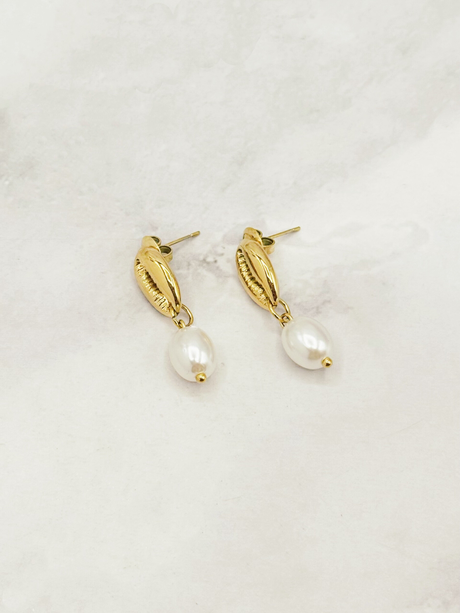 Wholesaler Emily - Starfish and white pearl stainless steel earrings