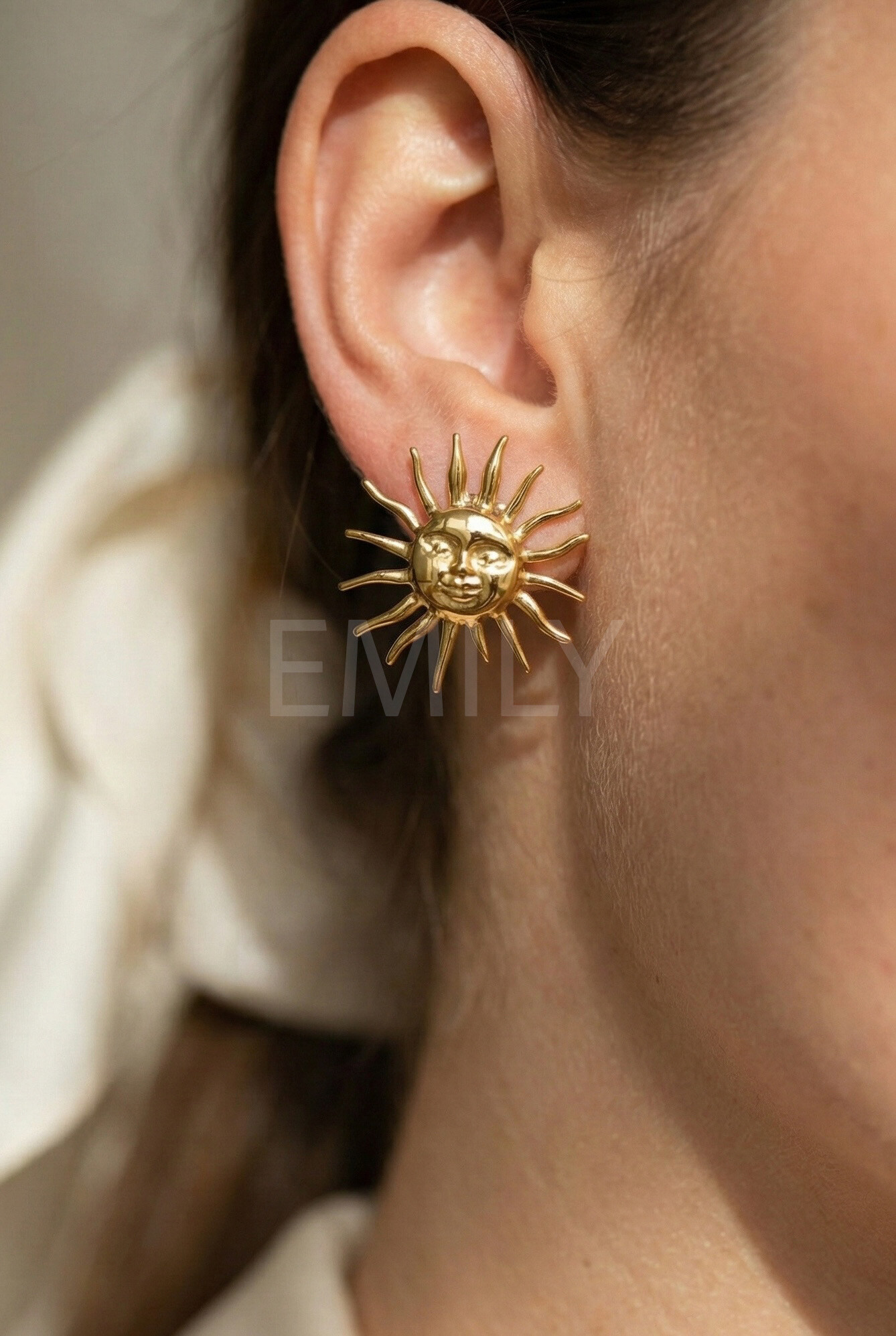 Mayorista Emily - Pendientes de acero inoxidable dorado Sol Cara