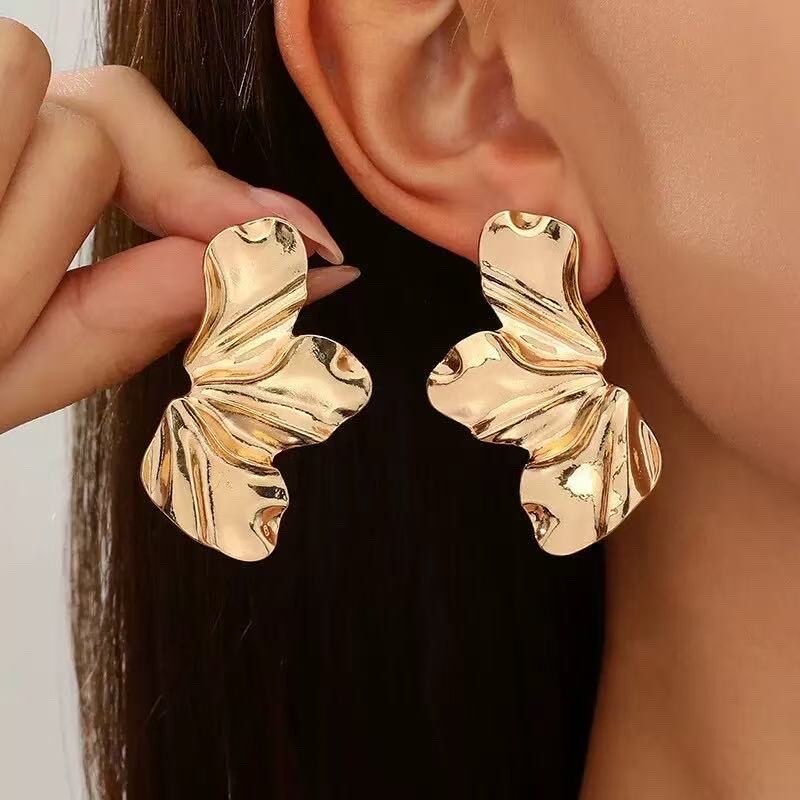 Wholesaler Emily - Starfish and white pearl stainless steel earrings