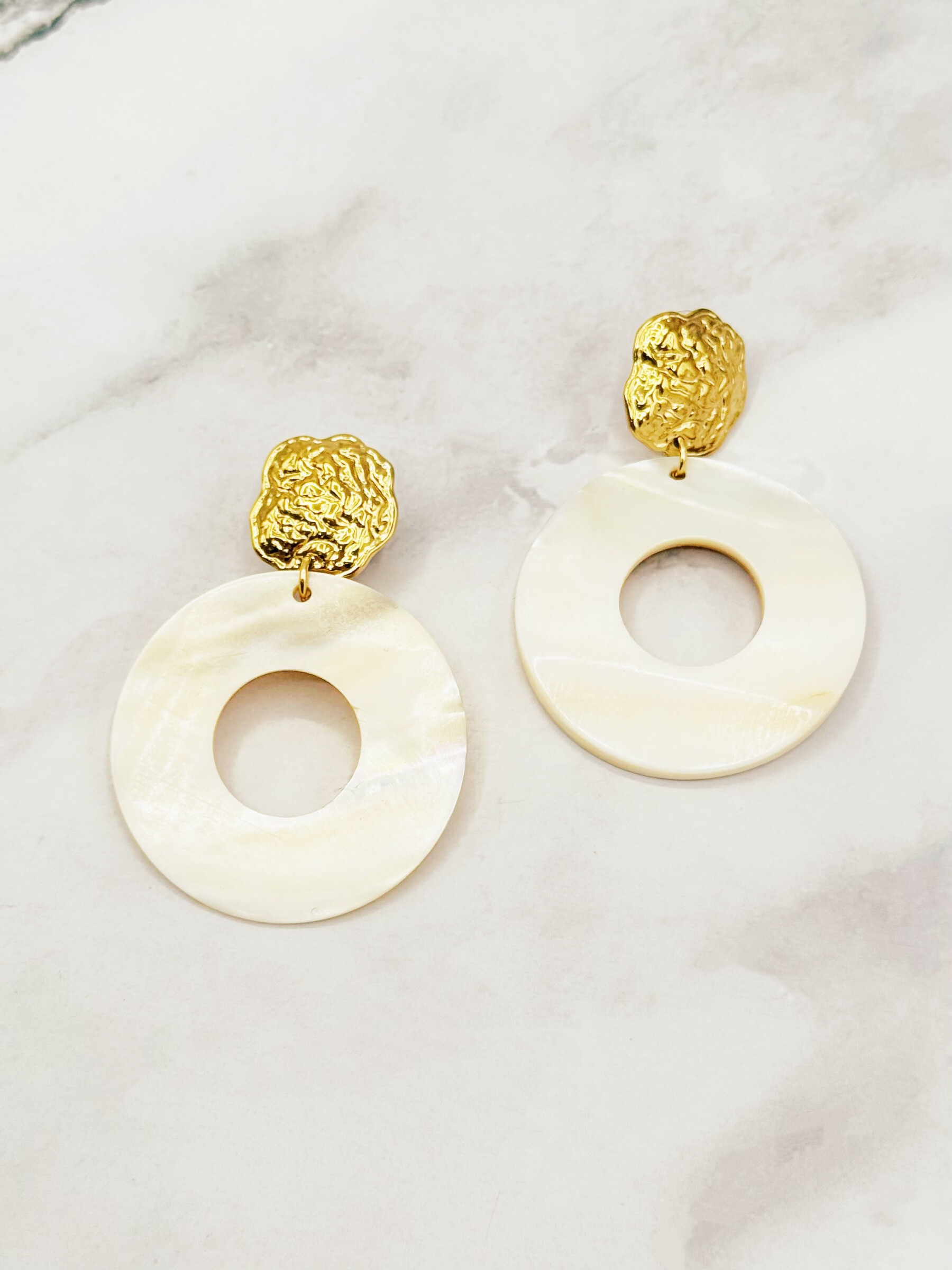 Grossiste Emily - Boucles d'oreilles en acier inoxydable Nacres