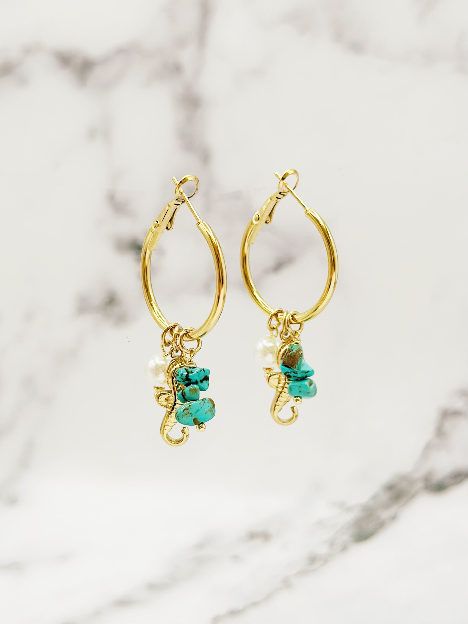 Grossiste Emily - Boucles d'oreilles en acier inoxydable Créoles hippocampes