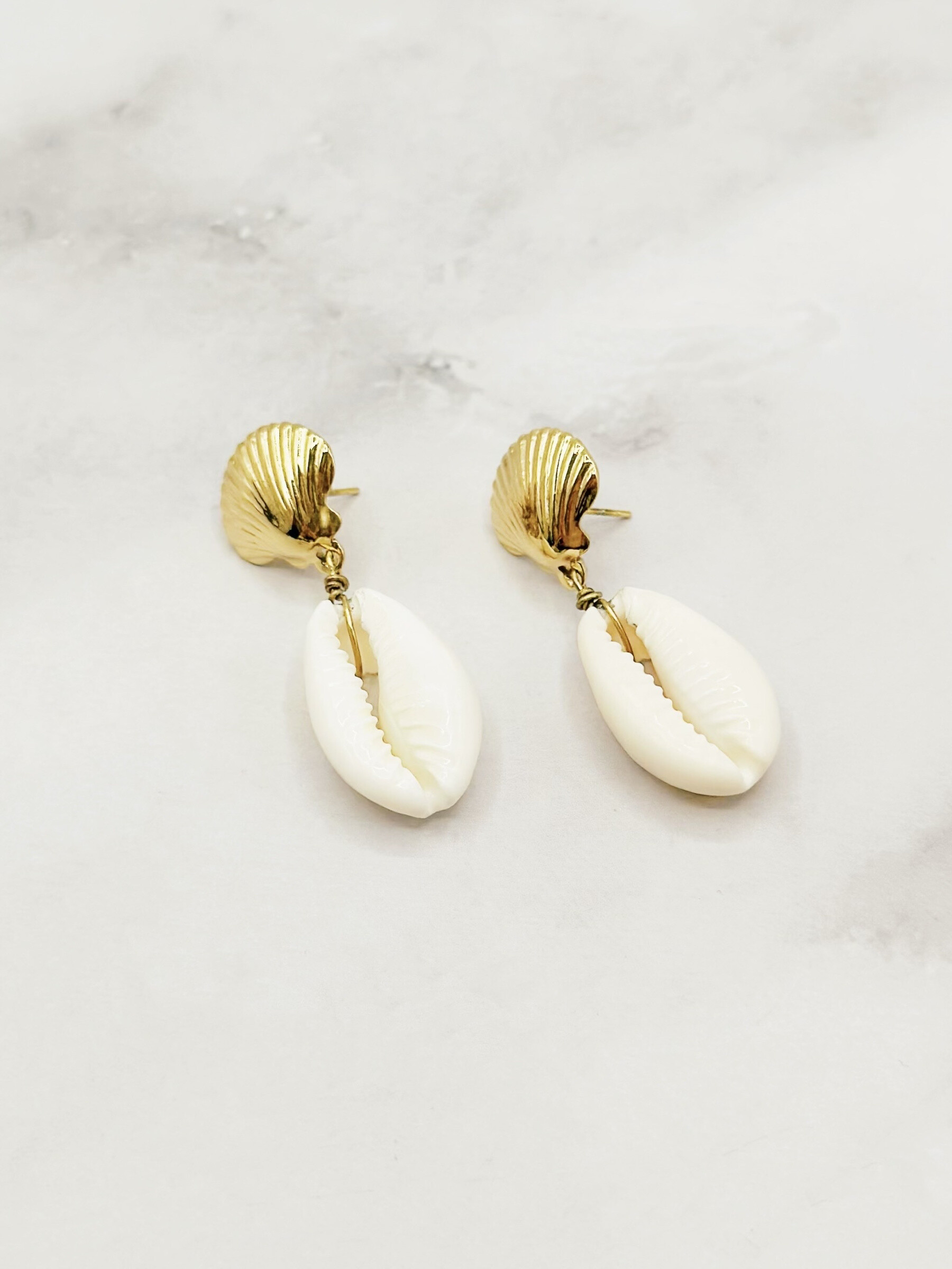 Wholesaler Emily - Starfish and white pearl stainless steel earrings