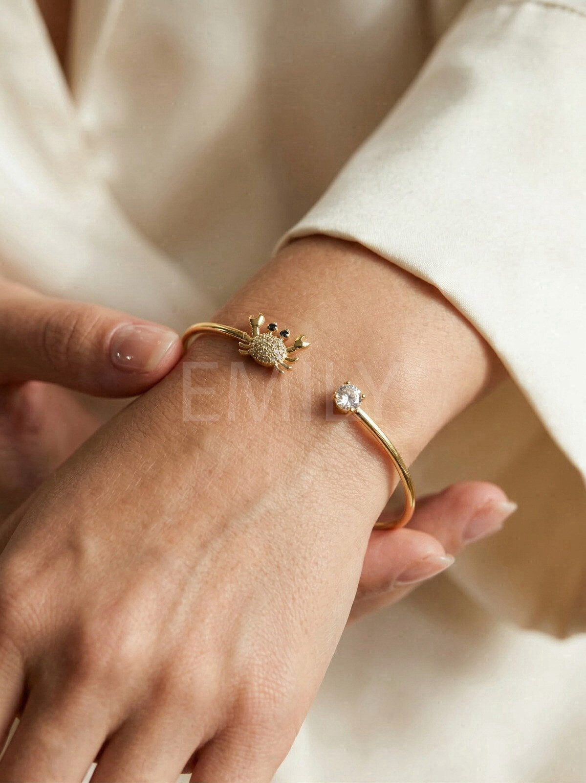 Wholesaler Emily - Gold-plated stainless steel bangle with Zircon Crab