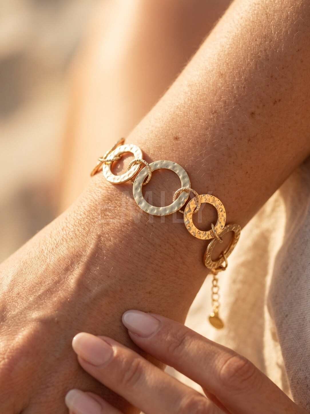 Mayorista Emily - Pulsera ajustable de acero inoxidable dorado
