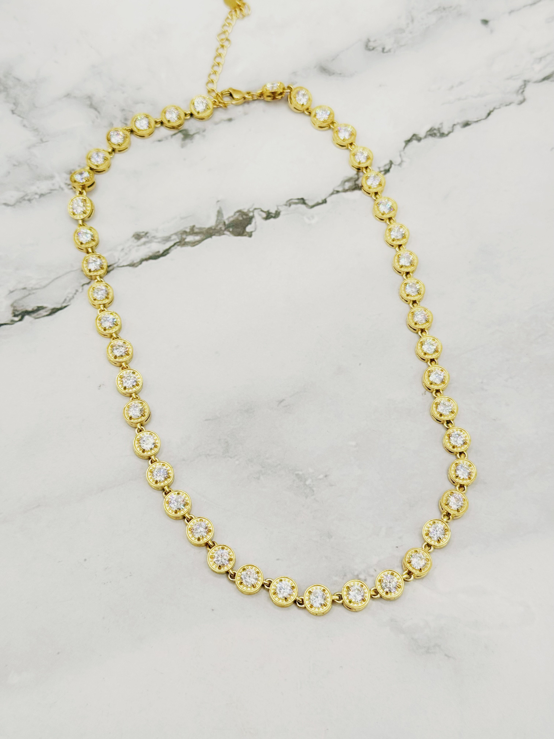 Mayorista Emily - Collar ajustable de acero inoxidable con circonitas