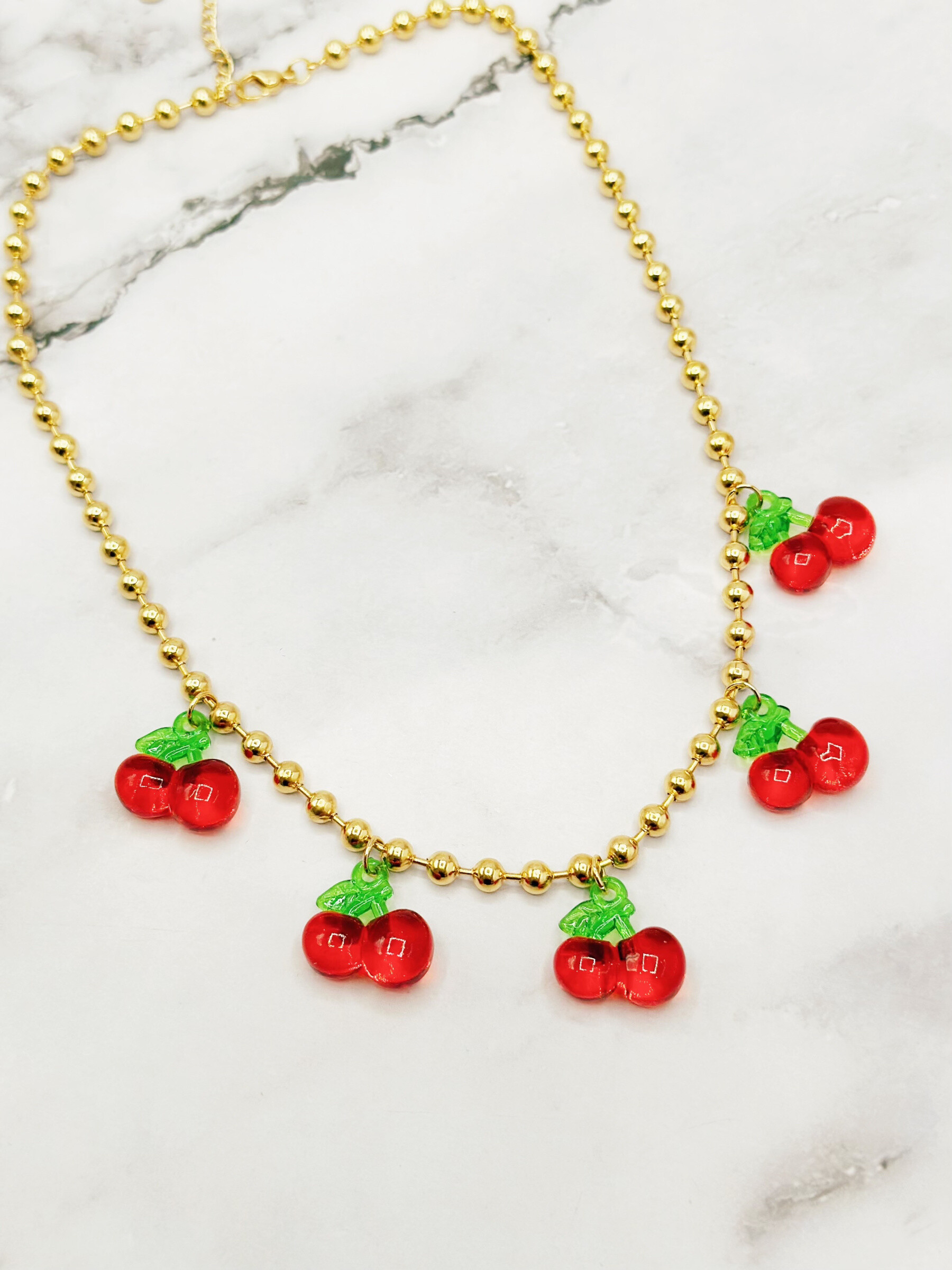 Grossiste Emily - Collier en acier inoxydable ajustable Cerises